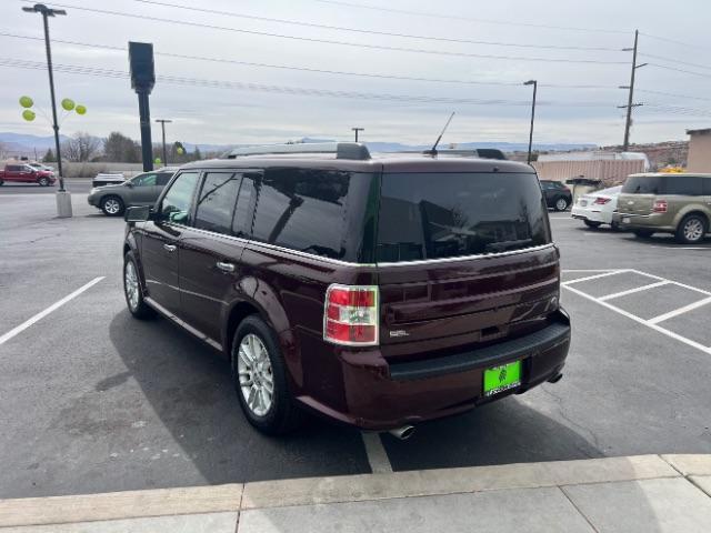 2018 Burgundy Velvet Tint /Charcoal Black Ford Flex SEL (2FMGK5C87JB) with an 3.5L V6 DOHC 24V engine, 6-Speed Automatic transmission, located at 1865 East Red Hills Pkwy, St. George, 84770, (435) 628-0023, 37.120850, -113.543640 - Photo#4