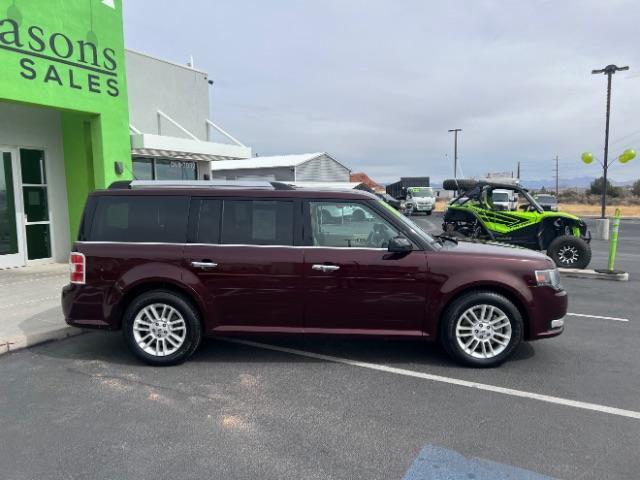 2018 Burgundy Velvet Tint /Charcoal Black Ford Flex SEL (2FMGK5C87JB) with an 3.5L V6 DOHC 24V engine, 6-Speed Automatic transmission, located at 1865 East Red Hills Pkwy, St. George, 84770, (435) 628-0023, 37.120850, -113.543640 - Photo#7