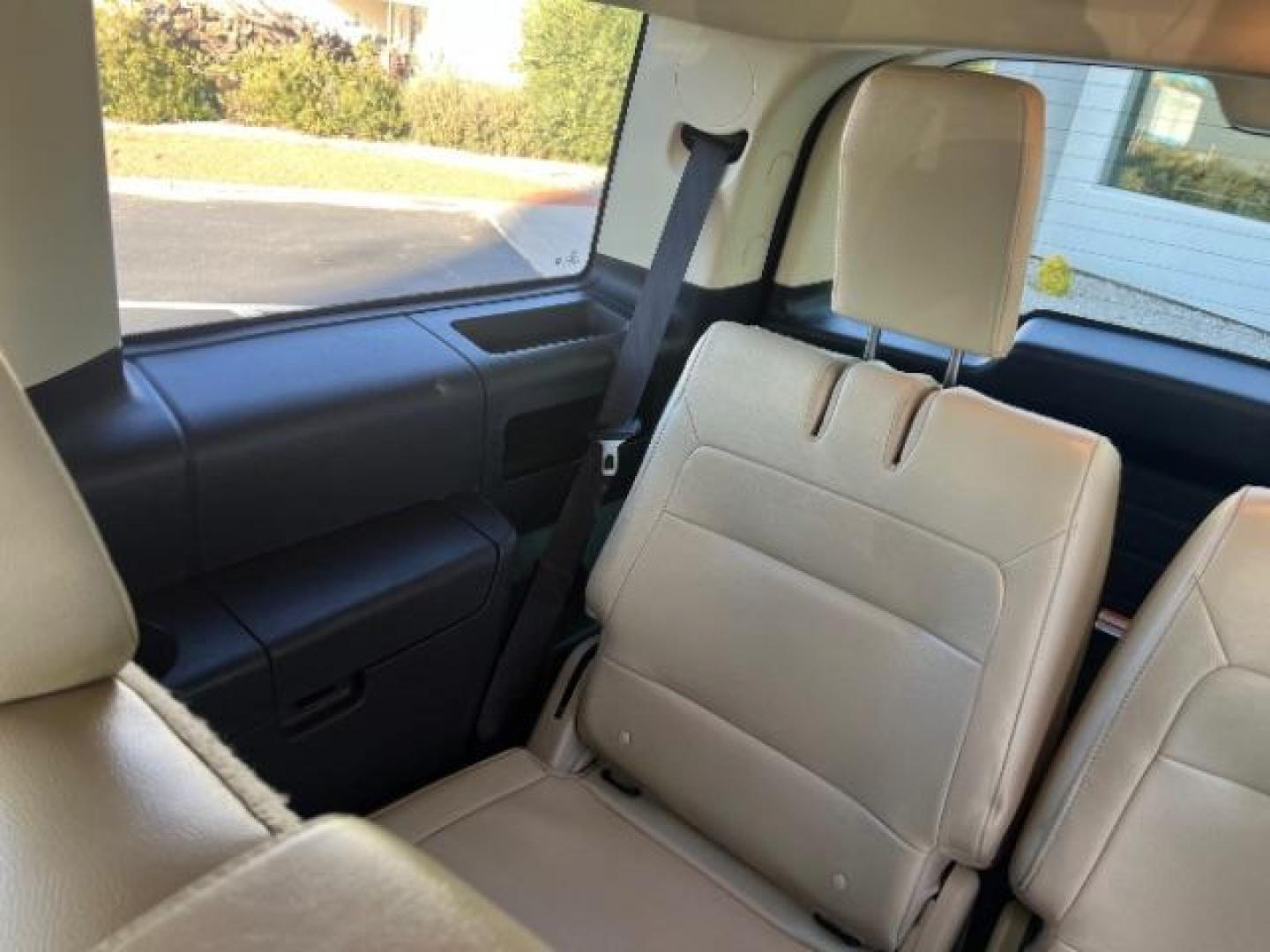 2018 Burgundy Velvet Tinted Clearcoat /Dune Ford Flex SEL (2FMGK5C87JB) with an 3.5L V6 DOHC 24V engine, 6-Speed Automatic transmission, located at 940 North Main Street, Cedar City, UT, 84720, (435) 628-0023, 37.692936, -113.061897 - Photo#24