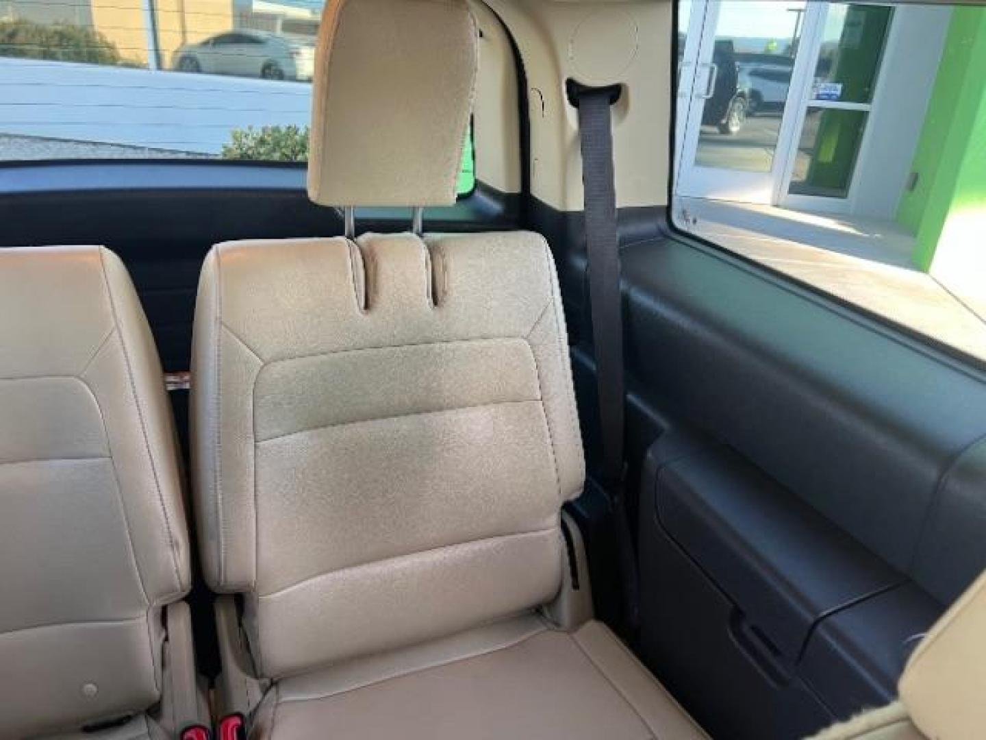 2018 Burgundy Velvet Tinted Clearcoat /Dune Ford Flex SEL (2FMGK5C87JB) with an 3.5L V6 DOHC 24V engine, 6-Speed Automatic transmission, located at 940 North Main Street, Cedar City, UT, 84720, (435) 628-0023, 37.692936, -113.061897 - Photo#26