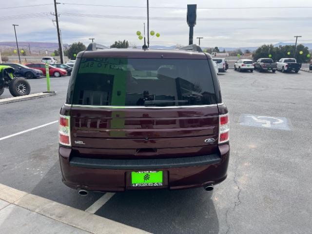 2018 Burgundy Velvet Tint /Charcoal Black Ford Flex SEL (2FMGK5C87JB) with an 3.5L V6 DOHC 24V engine, 6-Speed Automatic transmission, located at 1865 East Red Hills Pkwy, St. George, 84770, (435) 628-0023, 37.120850, -113.543640 - Photo#5