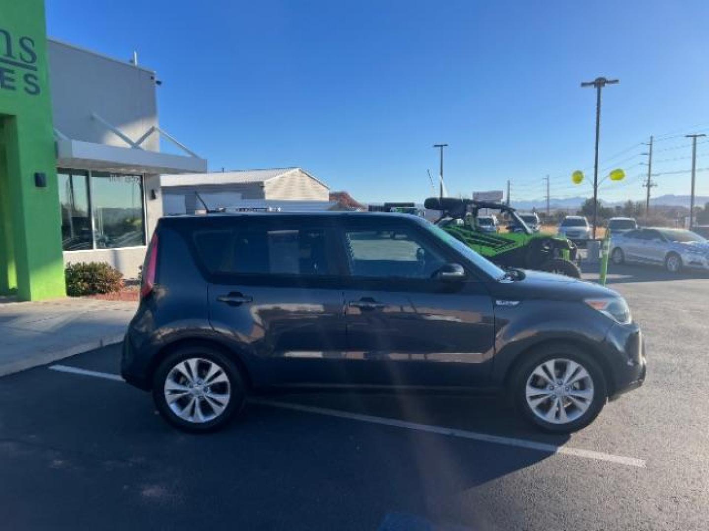 2014 Two Tone Navy/Black /Black Interior Kia Soul + (KNDJP3A53E7) with an 2.0L L4 DOHC 16V engine, 6-Speed Automatic transmission, located at 940 North Main Street, Cedar City, UT, 84720, (435) 628-0023, 37.692936, -113.061897 - Photo#7