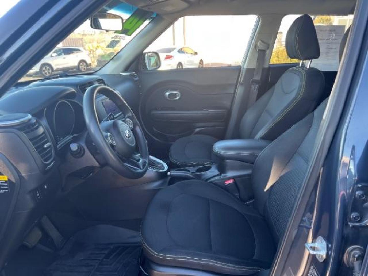 2014 Two Tone Navy/Black /Black Interior Kia Soul + (KNDJP3A53E7) with an 2.0L L4 DOHC 16V engine, 6-Speed Automatic transmission, located at 940 North Main Street, Cedar City, UT, 84720, (435) 628-0023, 37.692936, -113.061897 - Photo#14