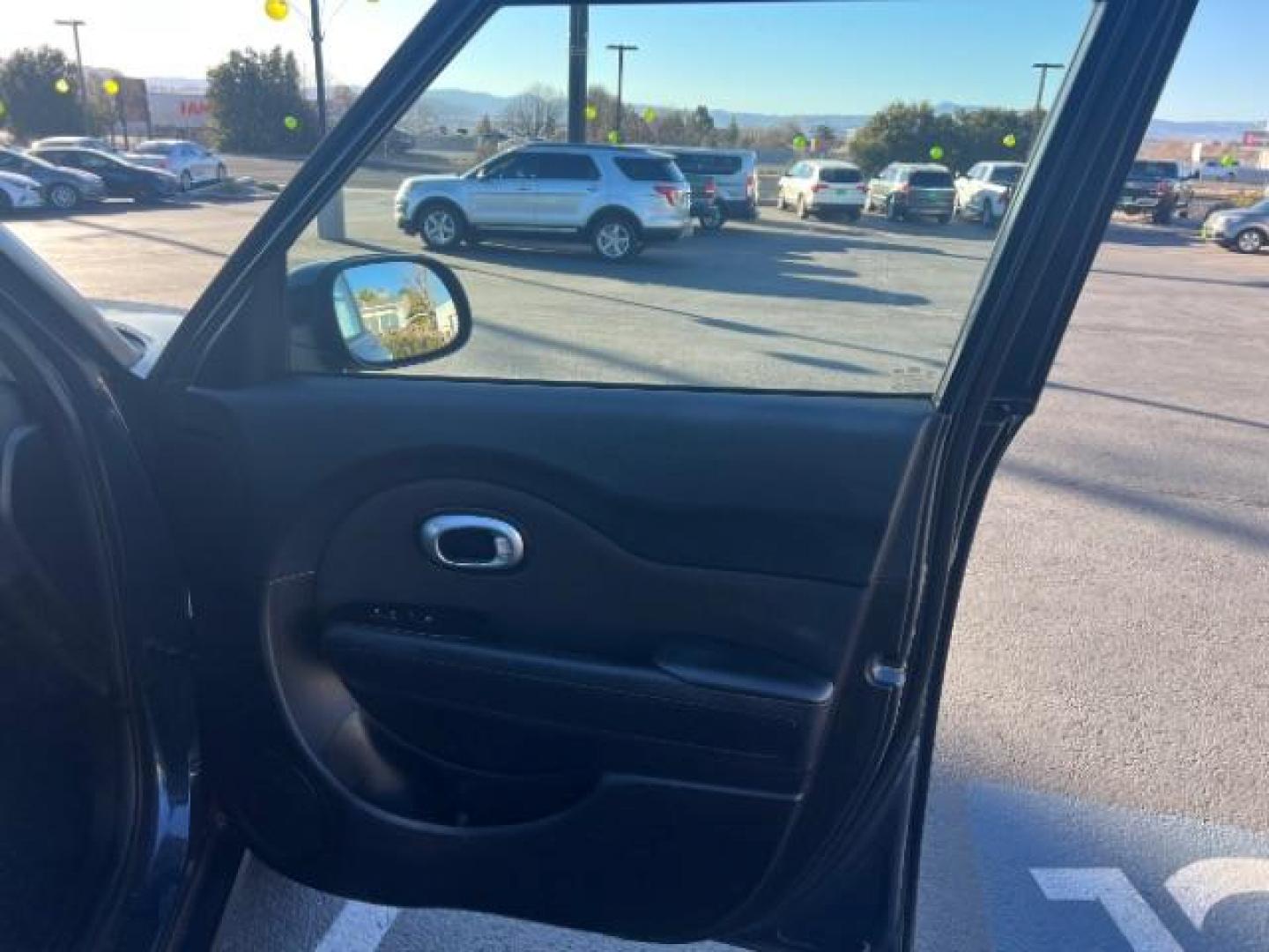 2014 Two Tone Navy/Black /Black Interior Kia Soul + (KNDJP3A53E7) with an 2.0L L4 DOHC 16V engine, 6-Speed Automatic transmission, located at 940 North Main Street, Cedar City, UT, 84720, (435) 628-0023, 37.692936, -113.061897 - Photo#28