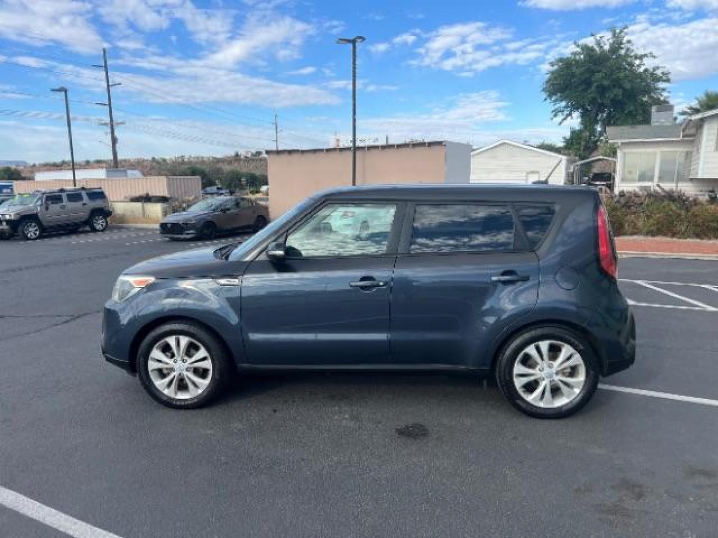 2014 Two Tone Navy/Black /Black Interior Kia Soul + (KNDJP3A53E7) with an 2.0L L4 DOHC 16V engine, 6-Speed Automatic transmission, located at 1865 East Red Hills Pkwy, St. George, 84770, (435) 628-0023, 37.120850, -113.543640 - We specialize in helping ALL people get the best financing available. No matter your credit score, good, bad or none we can get you an amazing rate. Had a bankruptcy, divorce, or repossessions? We give you the green light to get your credit back on the road. Low down and affordable payments that fit - Photo#3
