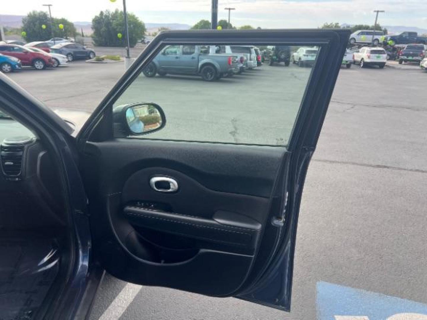 2014 Two Tone Navy/Black /Black Interior Kia Soul + (KNDJP3A53E7) with an 2.0L L4 DOHC 16V engine, 6-Speed Automatic transmission, located at 1865 East Red Hills Pkwy, St. George, 84770, (435) 628-0023, 37.120850, -113.543640 - We specialize in helping ALL people get the best financing available. No matter your credit score, good, bad or none we can get you an amazing rate. Had a bankruptcy, divorce, or repossessions? We give you the green light to get your credit back on the road. Low down and affordable payments that fit - Photo#27