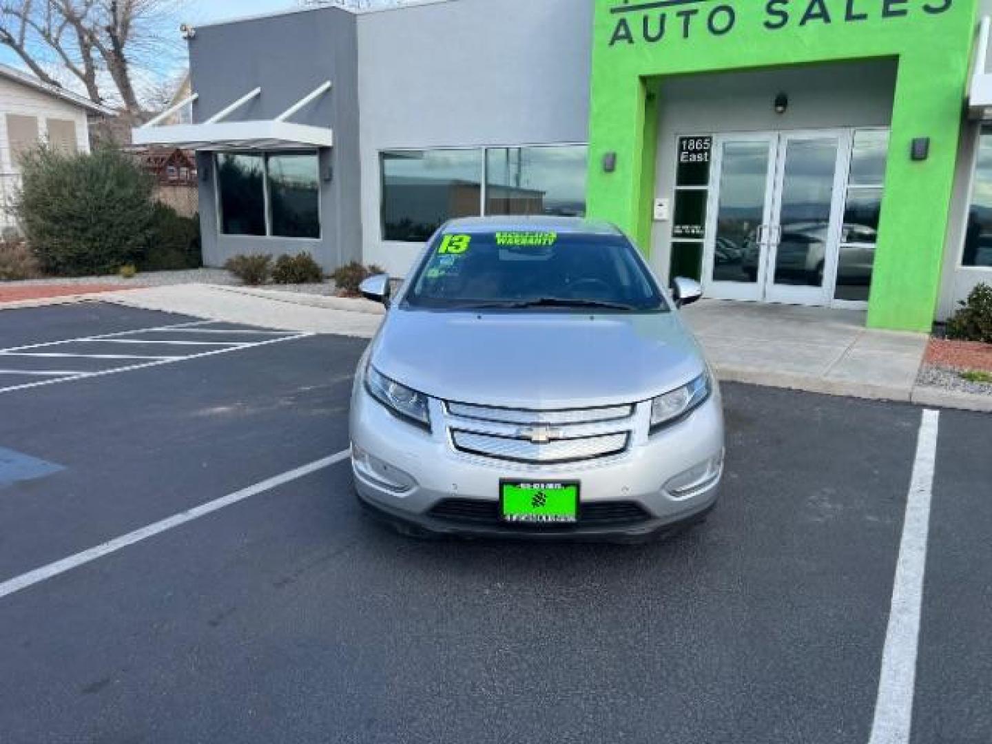2013 Silver /Black Chevrolet Volt Premium w/ LEP (1G1RF6E44DU) with an 1.4L L4 DOHC 16V PLUG-IN HYBRID engine, Continuously Variable Transmission transmission, located at 940 North Main Street, Cedar City, UT, 84720, (435) 628-0023, 37.692936, -113.061897 - ***This vehicle qualifies for the EV/Hybrid tax rebate of up to $4,000*** We are setup with the IRS to receive direct payments within 72 hours. We file the rebate online with IRS and can credit it to your down payment, reduce the sales price OR give you cashback!! These cars will not last and can o - Photo#1