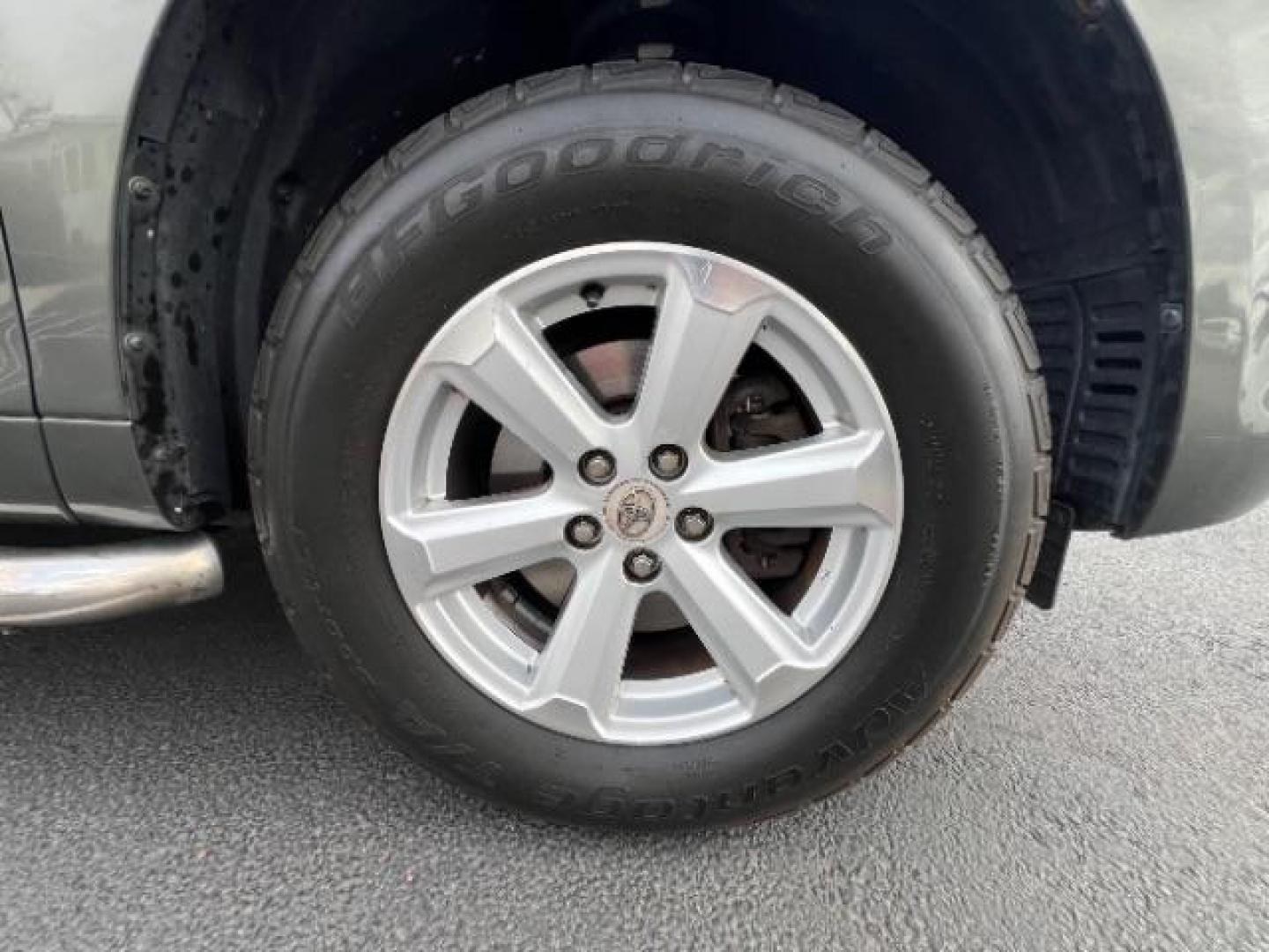 2009 Gray /Black Interior Toyota Highlander Base 2WD (JTEDA41A592) with an 3.5L V6 DOHC 24V engine, 5-Speed Automatic transmission, located at 940 North Main Street, Cedar City, UT, 84720, (435) 628-0023, 37.692936, -113.061897 - Photo#10