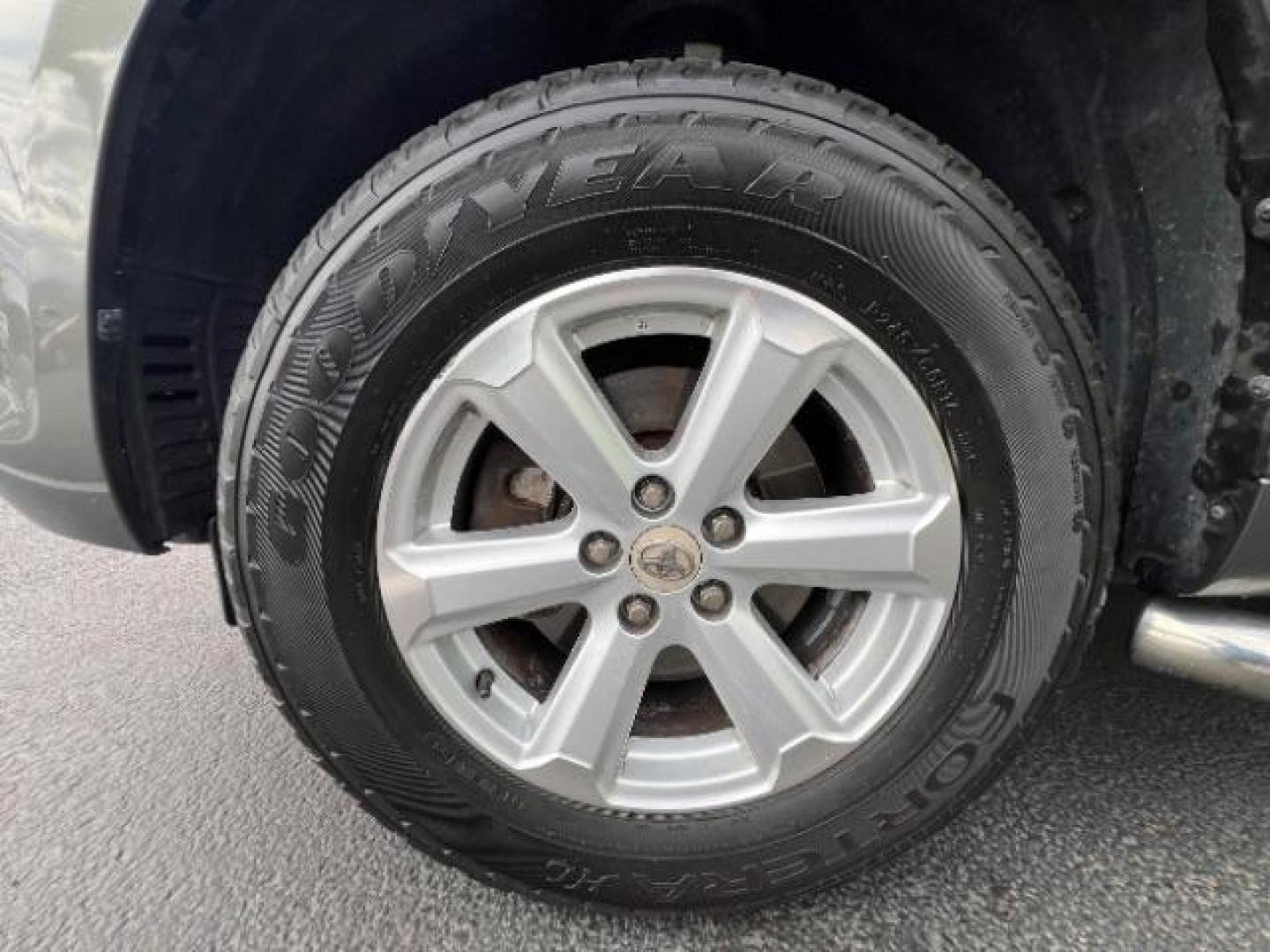 2009 Gray /Black Interior Toyota Highlander Base 2WD (JTEDA41A592) with an 3.5L V6 DOHC 24V engine, 5-Speed Automatic transmission, located at 940 North Main Street, Cedar City, UT, 84720, (435) 628-0023, 37.692936, -113.061897 - Photo#11