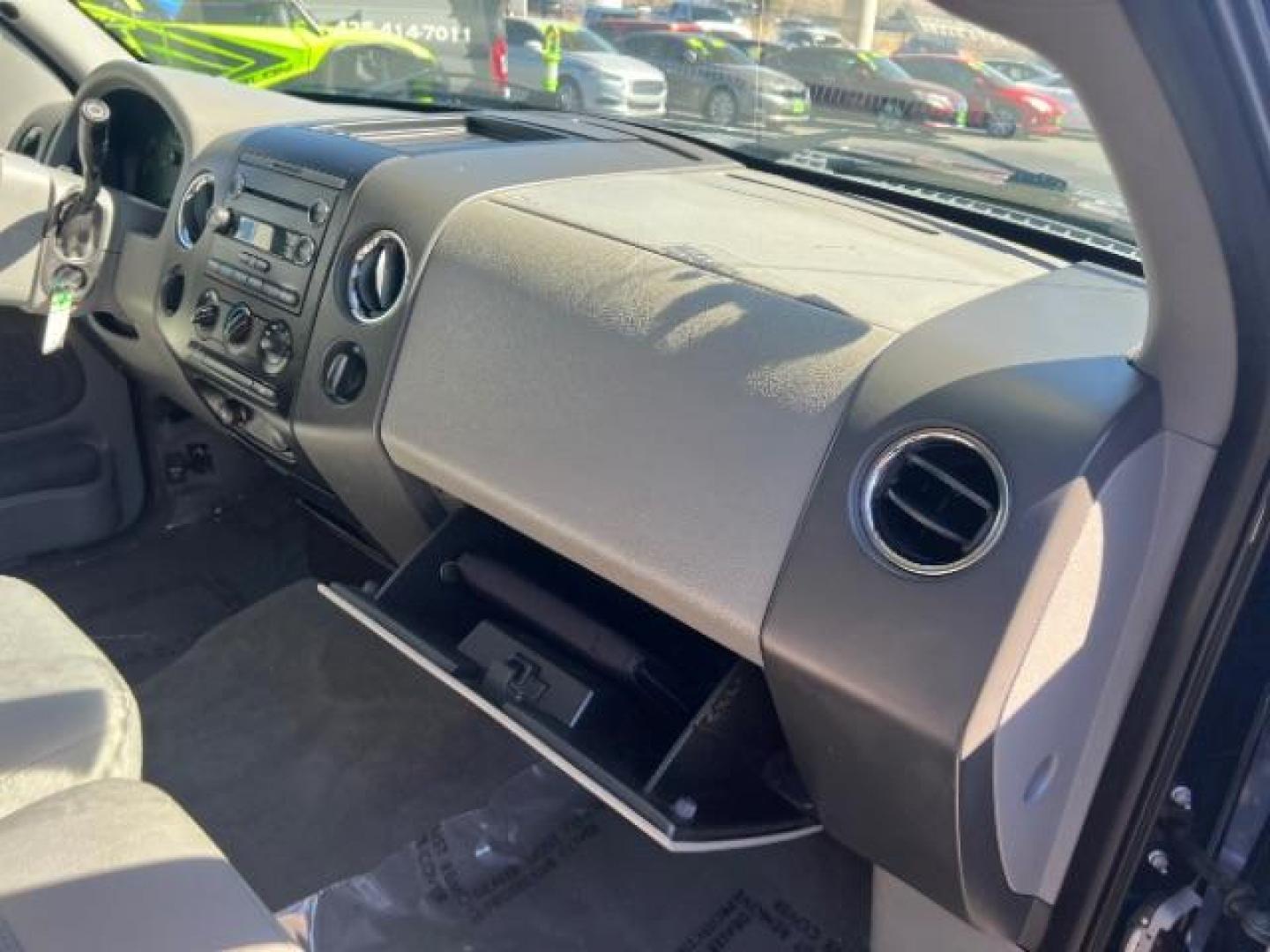 2008 Blue /Gray Cloth Interior Ford F-150 FX4 SuperCrew Short Box (1FTPW14538F) with an 5.4L V8 SOHC 16V engine, 4-Speed Automatic transmission, located at 1865 East Red Hills Pkwy, St. George, 84770, (435) 628-0023, 37.120850, -113.543640 - We specialize in helping ALL people get the best financing available. No matter your credit score, good, bad or none we can get you an amazing rate. Had a bankruptcy, divorce, or repossessions? We give you the green light to get your credit back on the road. Low down and affordable payments that fit - Photo#27