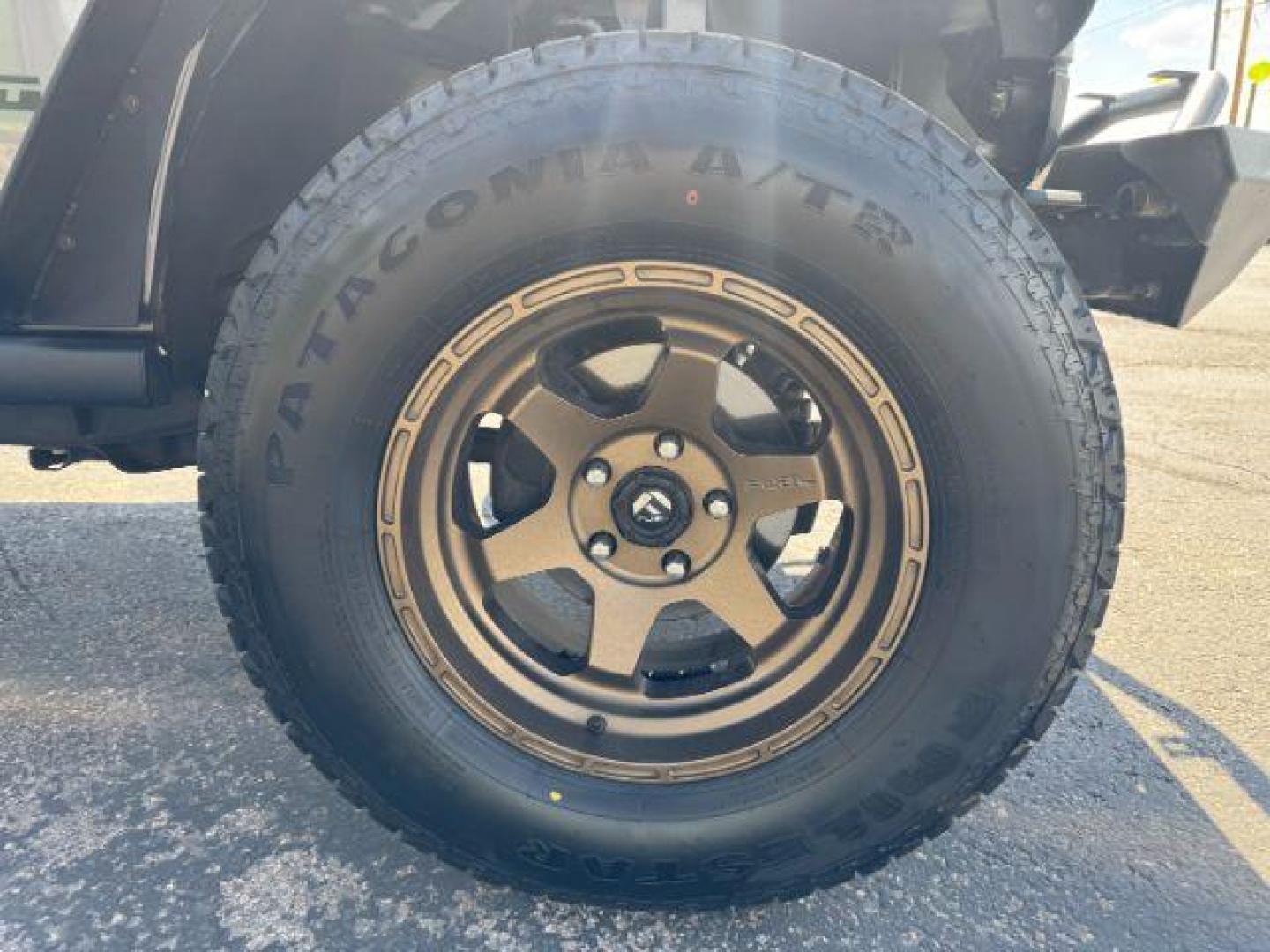 2018 Granite Crystal Metallic Clearcoat /Black Jeep Wrangler JK Unlimited Sport S 4x4 (1C4BJWDG5JL) with an Pentastar 3.6L V-6 DOHC engine, Continuously Variable Transmission transmission, located at 1865 East Red Hills Pkwy, St. George, 84770, (435) 628-0023, 37.120850, -113.543640 - We specialize in helping ALL people get the best financing available. No matter your credit score, good, bad or none we can get you an amazing rate. Had a bankruptcy, divorce, or repossessions? We give you the green light to get your credit back on the road. Low down and affordable payments that fit - Photo#8