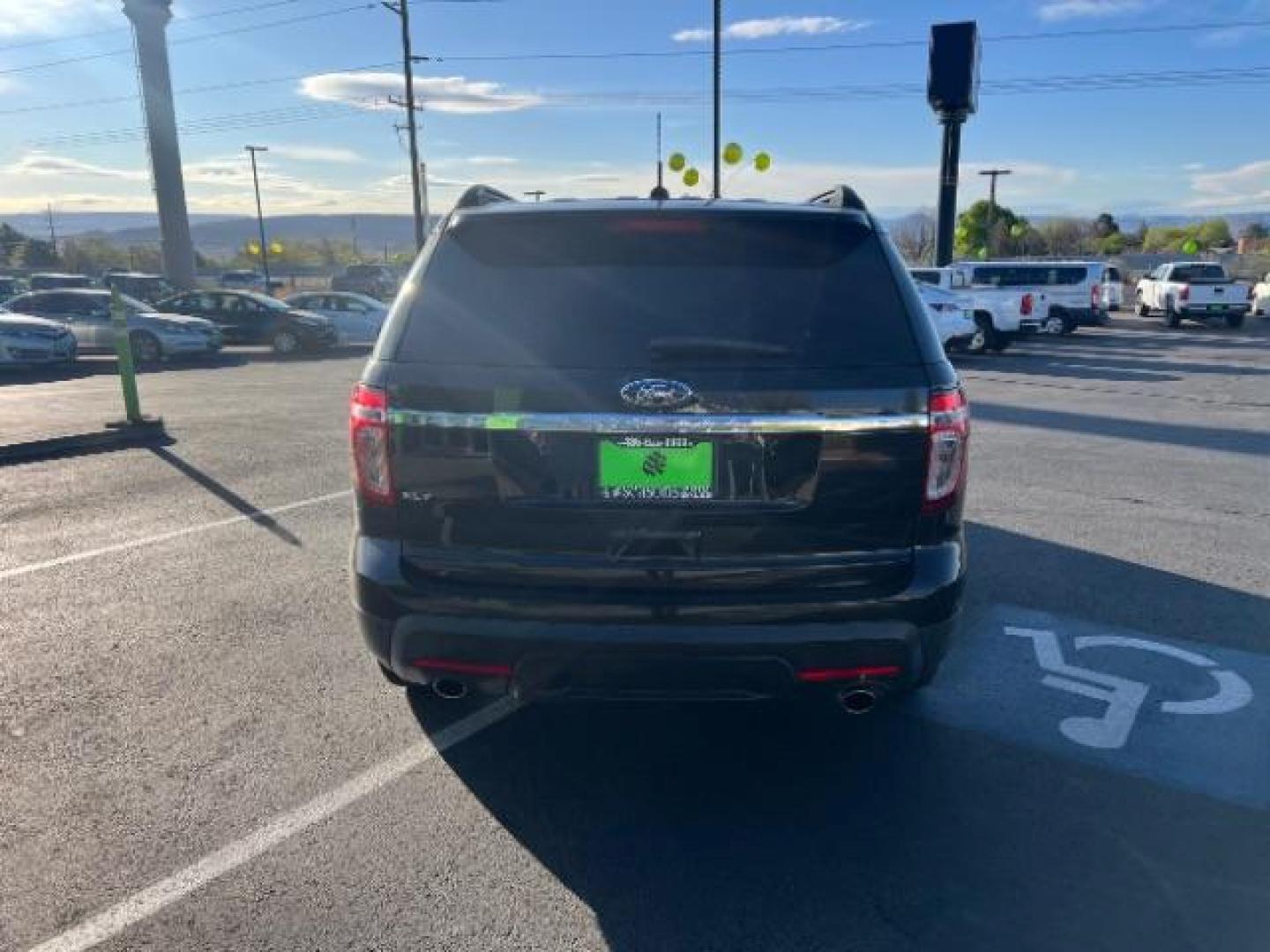 2014 Tuxedo Black Metallic /Charcoal Black Ford Explorer XLT (1FM5K7D88EG) with an 3.5L V6 DOHC 24V engine, 6-Speed Automatic transmission, located at 1865 East Red Hills Pkwy, St. George, 84770, (435) 628-0023, 37.120850, -113.543640 - We specialize in helping ALL people get the best financing available. No matter your credit score, good, bad or none we can get you an amazing rate. Had a bankruptcy, divorce, or repossessions? We give you the green light to get your credit back on the road. Low down and affordable payments that fit - Photo#5