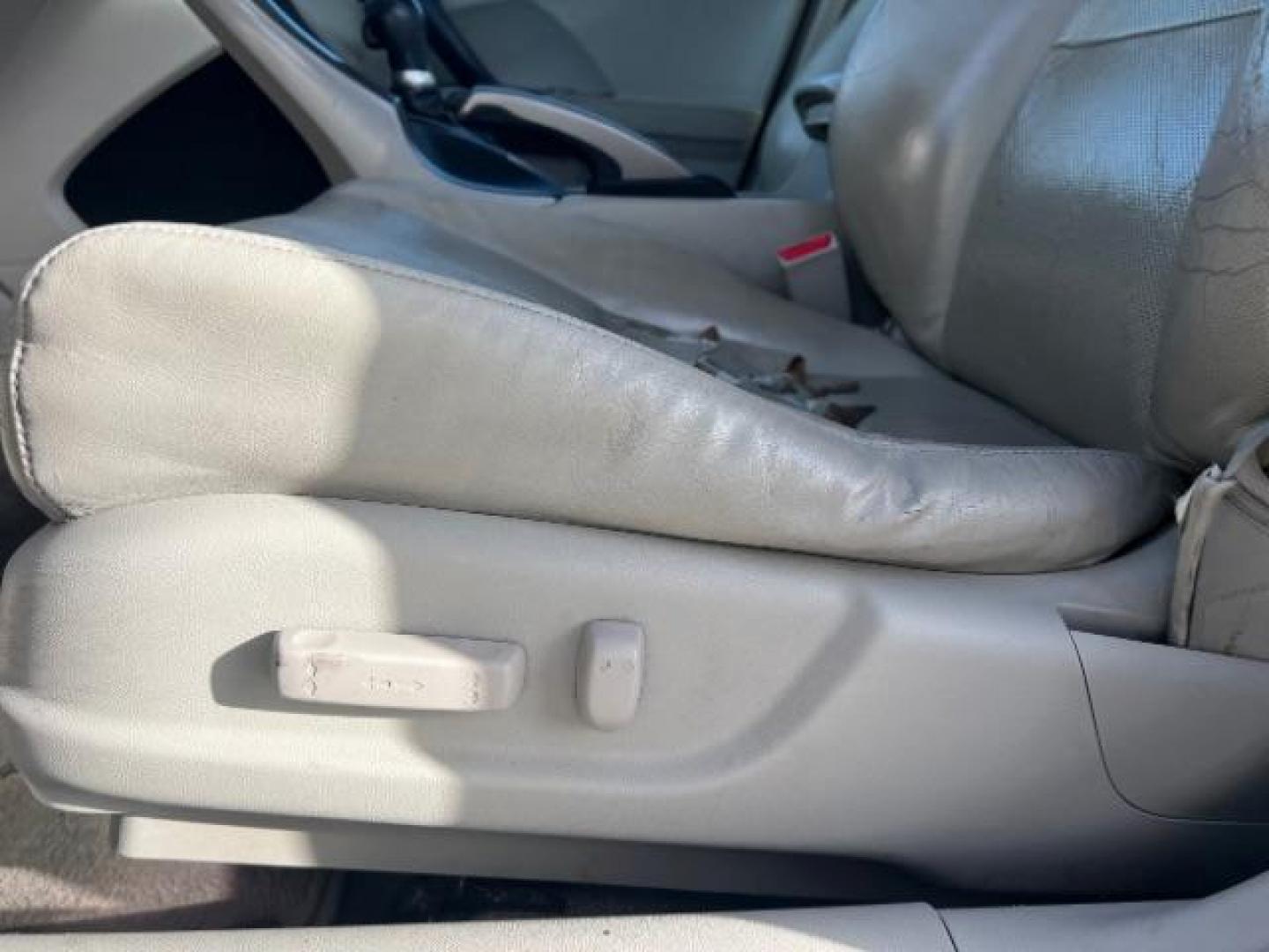 2009 Grigio Metallic /Ebony Leather Interior Acura TSX 5-Speed AT with Tech Package (JH4CU26699C) with an 2.4L L4 DOHC 16V engine, 5-Speed Automatic transmission, located at 1865 East Red Hills Pkwy, St. George, 84770, (435) 628-0023, 37.120850, -113.543640 - This vehicle is a Mechanic Special. This means it will need some love. Runs a drives fine but has body damage, leaks or other mechanical issues. It did NOT pass our 50 point inspection. Get a great deal on a less than perfect car. These cars do NOT qualify for our in house financing. Cash and carry, - Photo#9