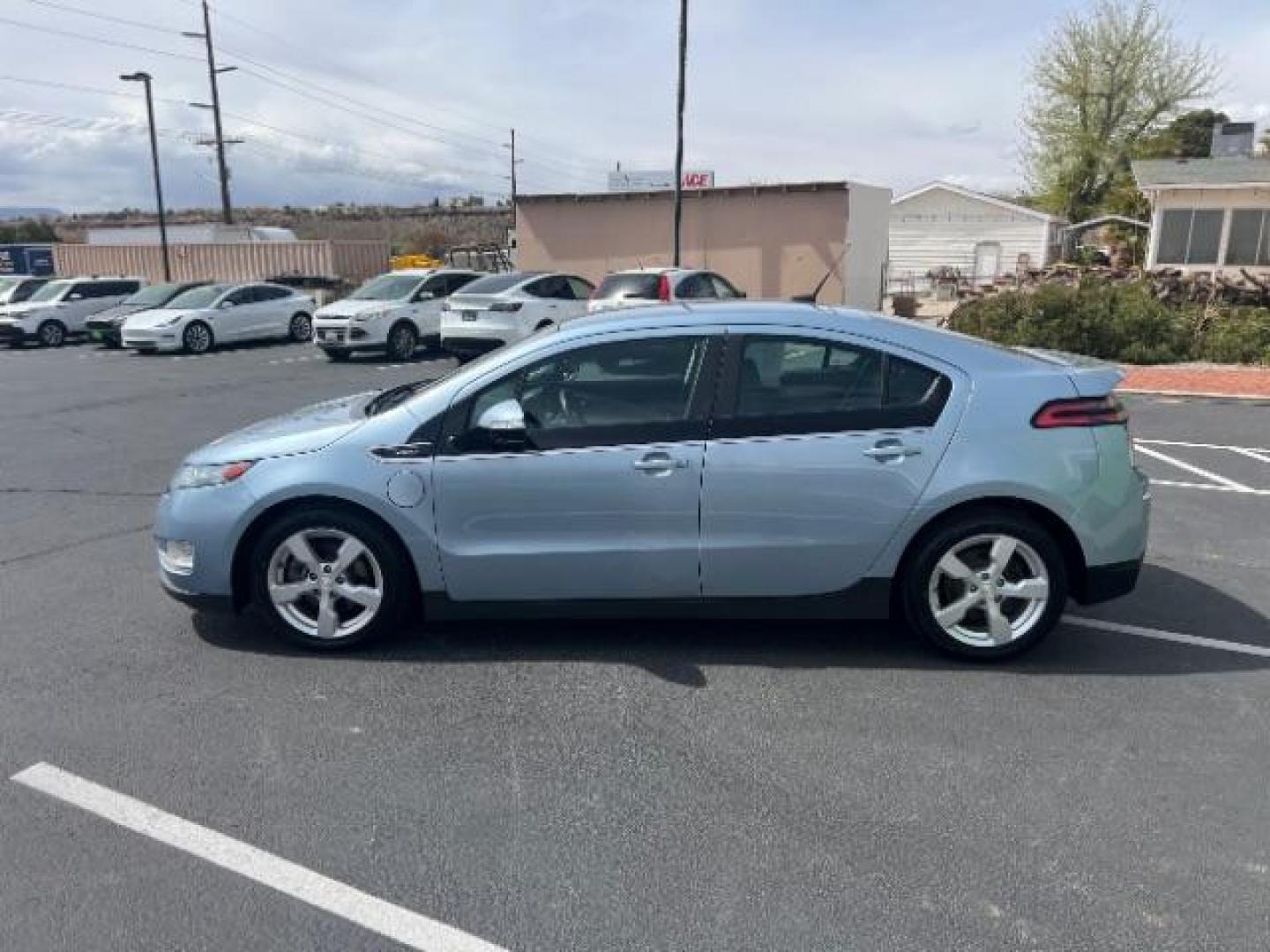 2013 Light Blue /Black Leather Interior Chevrolet Volt Premium (1G1RB6E40DU) with an 1.4L L4 DOHC 16V PLUG-IN HYBRID engine, Continuously Variable Transmission transmission, located at 940 North Main Street, Cedar City, UT, 84720, (435) 628-0023, 37.692936, -113.061897 - Photo#3