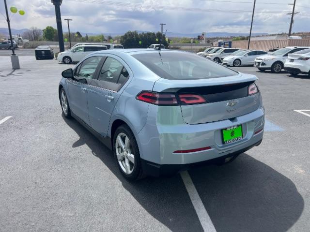 2013 Light Blue /Black Leather Interior Chevrolet Volt Premium (1G1RB6E40DU) with an 1.4L L4 DOHC 16V PLU engine, Continuously Variable Transmission transmission, located at 1865 East Red Hills Pkwy, St. George, 84770, (435) 628-0023, 37.120850, -113.543640 - We specialize in helping ALL people get the best financing available. No matter your credit score, good, bad or none we can get you an amazing rate. Had a bankruptcy, divorce, or repossessions? We give you the green light to get your credit back on the road. Low down and affordable payments that fit - Photo#4