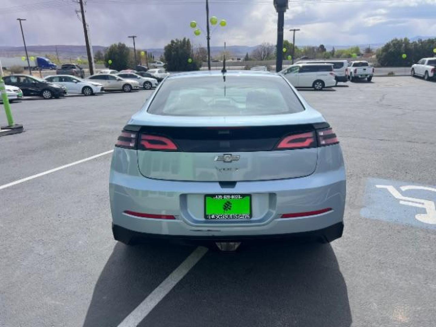 2013 Light Blue /Black Leather Interior Chevrolet Volt Premium (1G1RB6E40DU) with an 1.4L L4 DOHC 16V PLUG-IN HYBRID engine, Continuously Variable Transmission transmission, located at 940 North Main Street, Cedar City, UT, 84720, (435) 628-0023, 37.692936, -113.061897 - Photo#5