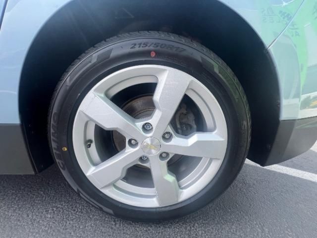 2013 Light Blue /Black Leather Interior Chevrolet Volt Premium (1G1RB6E40DU) with an 1.4L L4 DOHC 16V PLU engine, Continuously Variable Transmission transmission, located at 1865 East Red Hills Pkwy, St. George, 84770, (435) 628-0023, 37.120850, -113.543640 - We specialize in helping ALL people get the best financing available. No matter your credit score, good, bad or none we can get you an amazing rate. Had a bankruptcy, divorce, or repossessions? We give you the green light to get your credit back on the road. Low down and affordable payments that fit - Photo#8