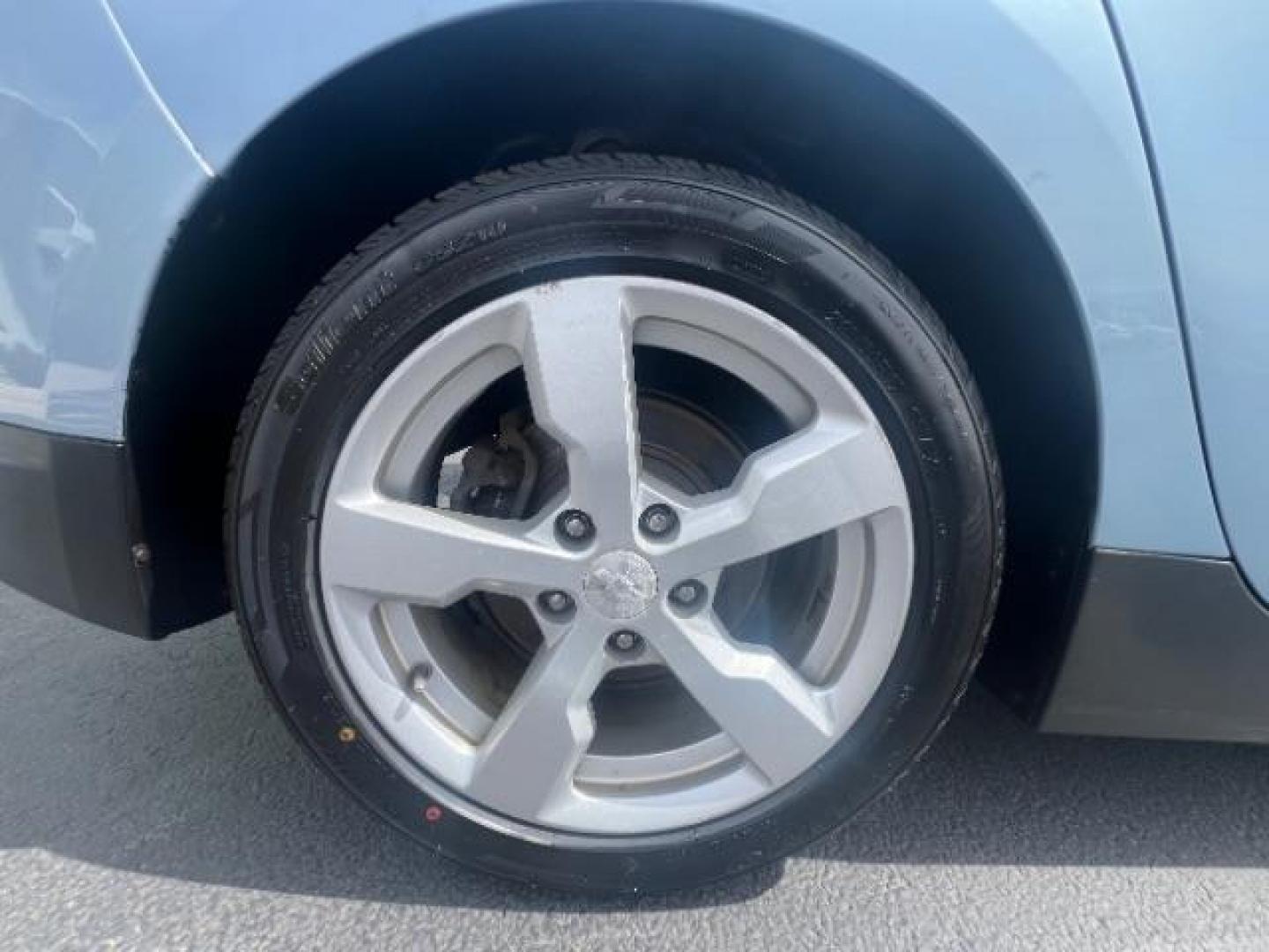 2013 Light Blue /Black Leather Interior Chevrolet Volt Premium (1G1RB6E40DU) with an 1.4L L4 DOHC 16V PLUG-IN HYBRID engine, Continuously Variable Transmission transmission, located at 940 North Main Street, Cedar City, UT, 84720, (435) 628-0023, 37.692936, -113.061897 - Photo#9