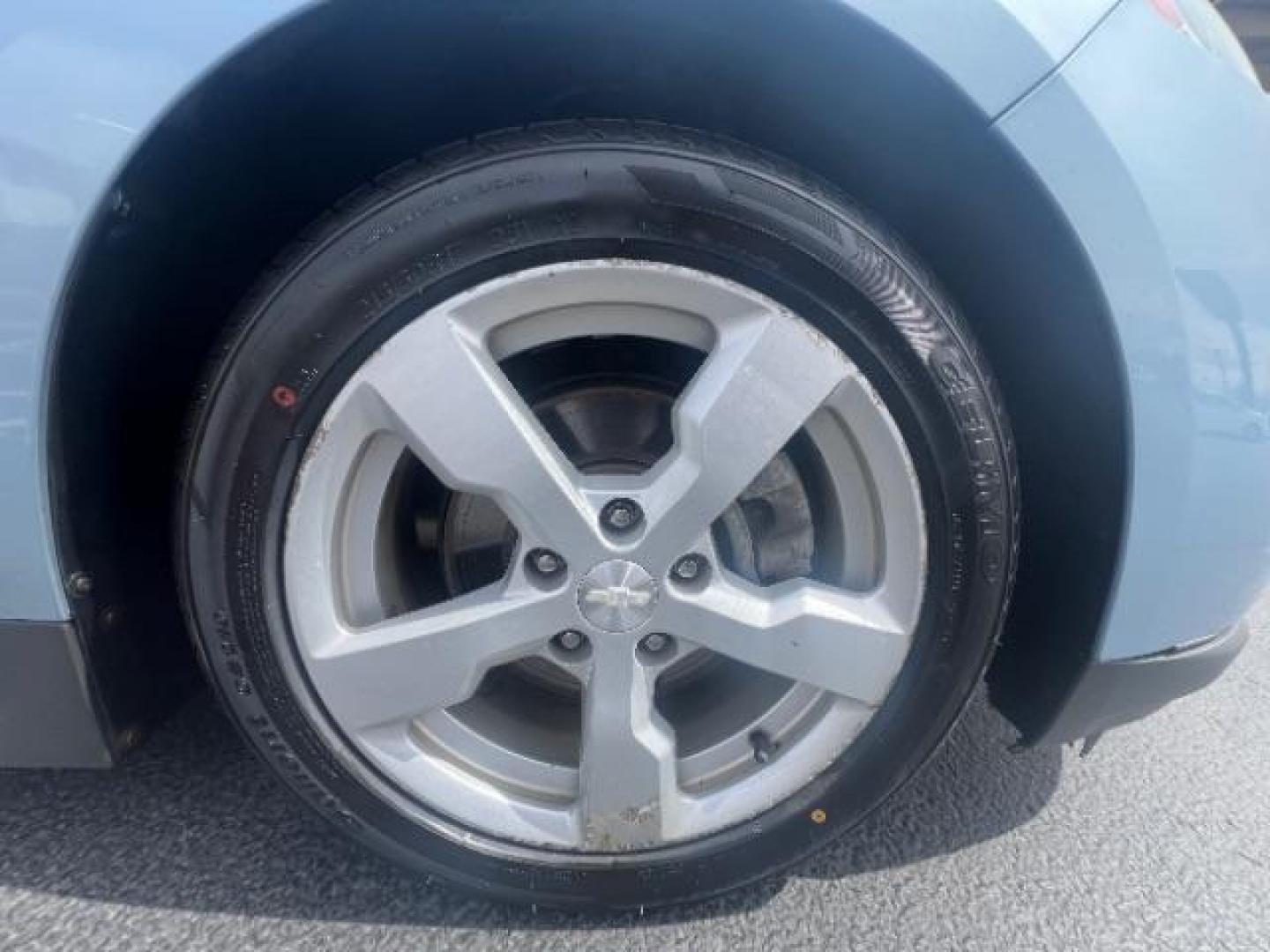 2013 Light Blue /Black Leather Interior Chevrolet Volt Premium (1G1RB6E40DU) with an 1.4L L4 DOHC 16V PLUG-IN HYBRID engine, Continuously Variable Transmission transmission, located at 940 North Main Street, Cedar City, UT, 84720, (435) 628-0023, 37.692936, -113.061897 - Photo#10