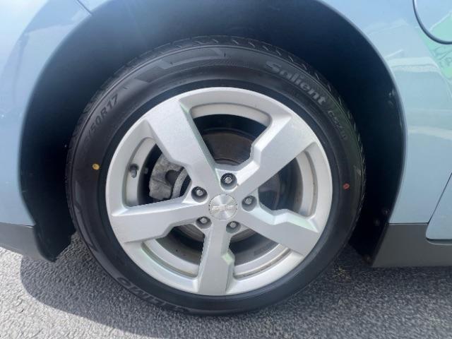 2013 Light Blue /Black Leather Interior Chevrolet Volt Premium (1G1RB6E40DU) with an 1.4L L4 DOHC 16V PLU engine, Continuously Variable Transmission transmission, located at 1865 East Red Hills Pkwy, St. George, 84770, (435) 628-0023, 37.120850, -113.543640 - We specialize in helping ALL people get the best financing available. No matter your credit score, good, bad or none we can get you an amazing rate. Had a bankruptcy, divorce, or repossessions? We give you the green light to get your credit back on the road. Low down and affordable payments that fit - Photo#11