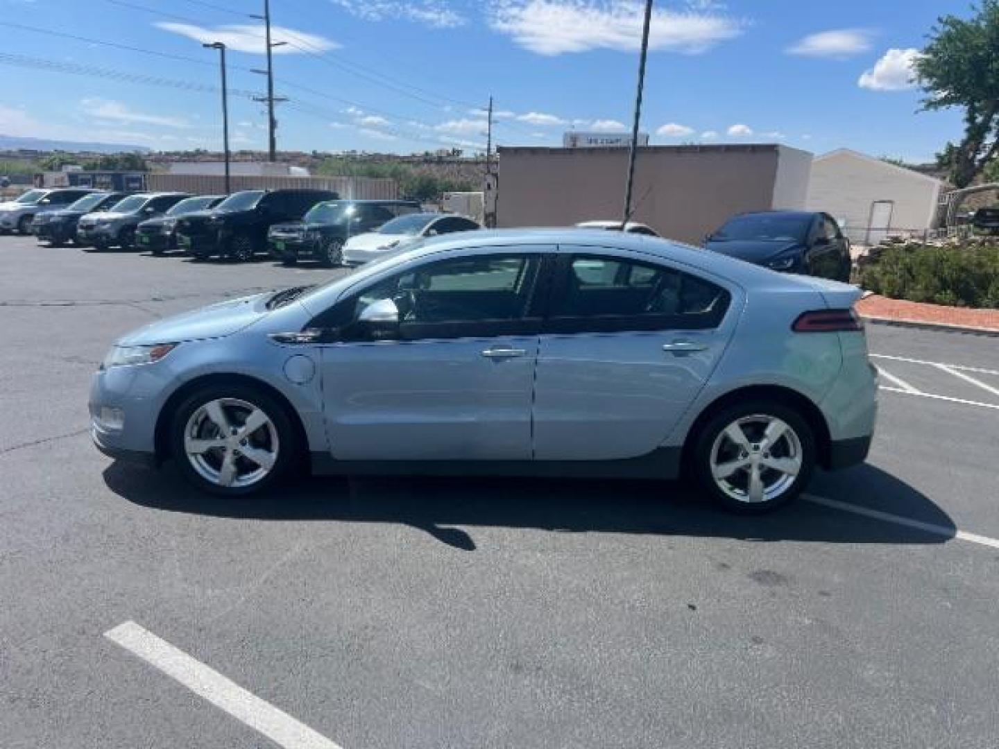 2013 Light Blue /Black Leather Interior Chevrolet Volt Premium (1G1RB6E40DU) with an 1.4L L4 DOHC 16V PLU engine, Continuously Variable Transmission transmission, located at 940 North Main Street, Cedar City, UT, 84720, (435) 628-0023, 37.692936, -113.061897 - We specialize in helping ALL people get the best financing available. No matter your credit score, good, bad or none we can get you an amazing rate. Had a bankruptcy, divorce, or repossessions? We give you the green light to get your credit back on the road. Low down and affordable payments that fit - Photo#3