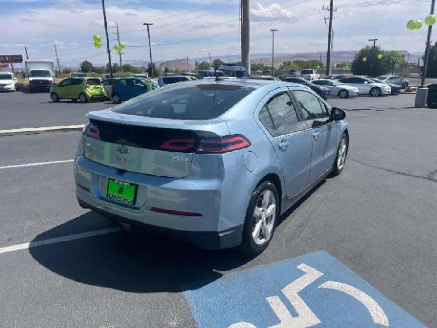 2013 Light Blue /Black Leather Interior Chevrolet Volt Premium (1G1RB6E40DU) with an 1.4L L4 DOHC 16V PLU engine, Continuously Variable Transmission transmission, located at 940 North Main Street, Cedar City, UT, 84720, (435) 628-0023, 37.692936, -113.061897 - We specialize in helping ALL people get the best financing available. No matter your credit score, good, bad or none we can get you an amazing rate. Had a bankruptcy, divorce, or repossessions? We give you the green light to get your credit back on the road. Low down and affordable payments that fit - Photo#6