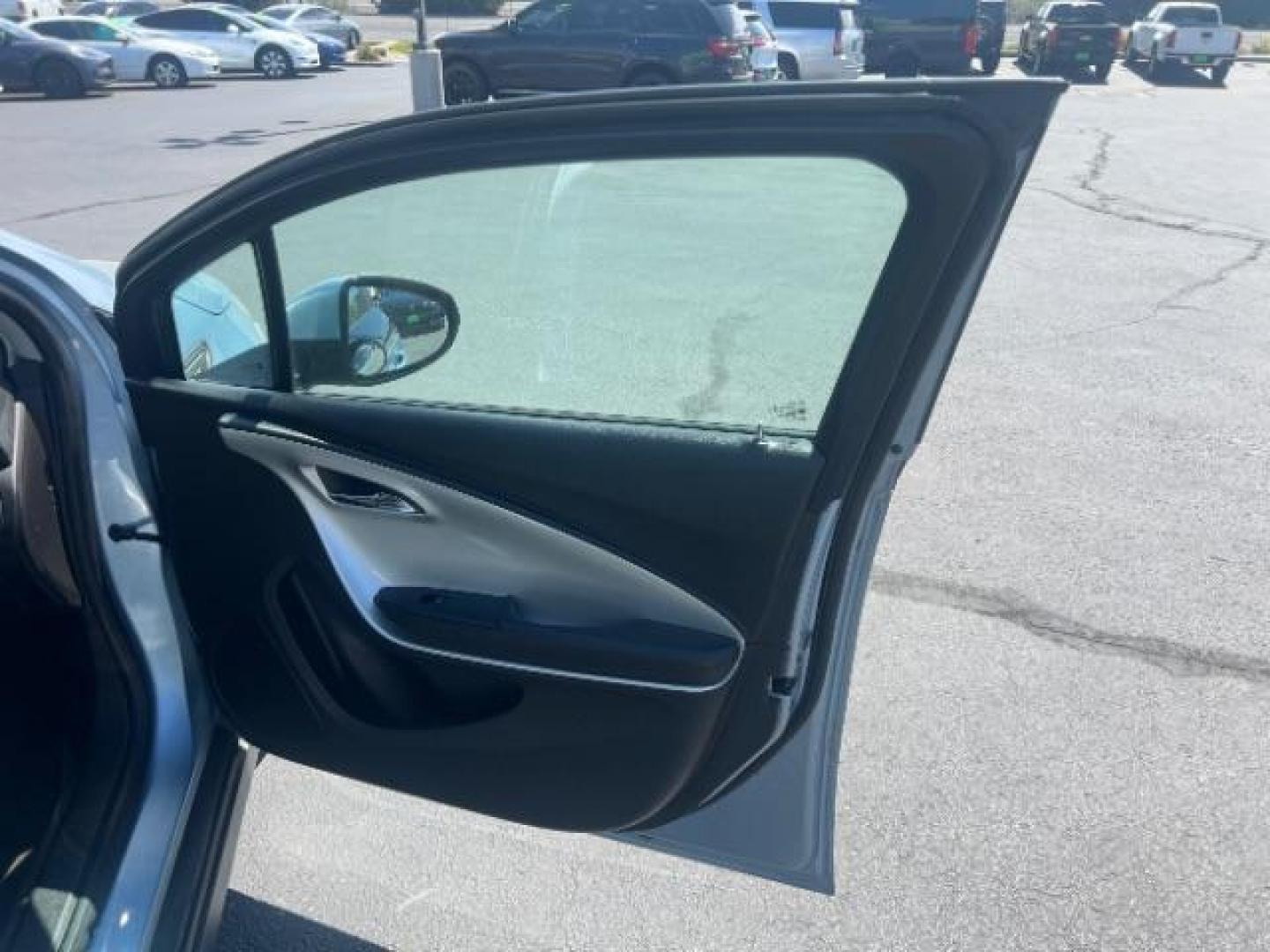 2013 Light Blue /Black Leather Interior Chevrolet Volt Premium (1G1RB6E40DU) with an 1.4L L4 DOHC 16V PLU engine, Continuously Variable Transmission transmission, located at 940 North Main Street, Cedar City, UT, 84720, (435) 628-0023, 37.692936, -113.061897 - We specialize in helping ALL people get the best financing available. No matter your credit score, good, bad or none we can get you an amazing rate. Had a bankruptcy, divorce, or repossessions? We give you the green light to get your credit back on the road. Low down and affordable payments that fit - Photo#27