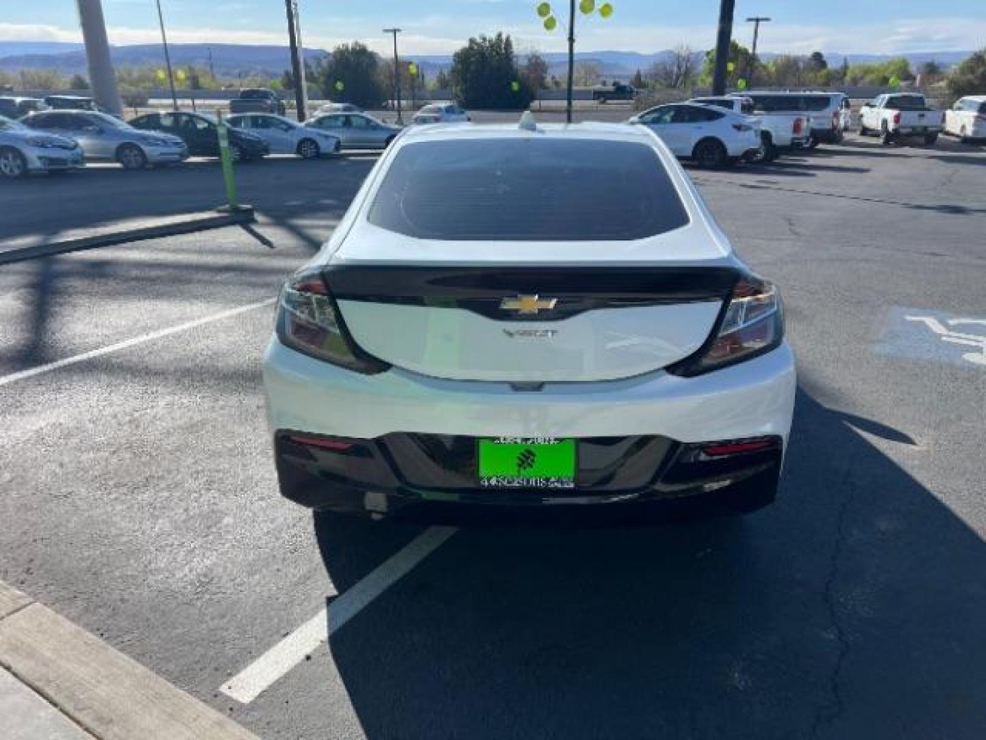 2017 Summit White /Jet Black/Jet Black Chevrolet Volt LT (1G1RC6S53HU) with an Voltec 1.5L I-4 gasoline direct injection engine, Continuously Variable Transmission transmission, located at 1865 East Red Hills Pkwy, St. George, 84770, (435) 628-0023, 37.120850, -113.543640 - ***This vehicle qualifies for the EV/Hybrid tax rebate of up to $4,000*** We are setup with the IRS to receive direct payments within 72 hours. We file the rebate online with IRS and can credit it to your down payment, reduce the sales price OR give you cashback!! These cars will not last and can o - Photo#5