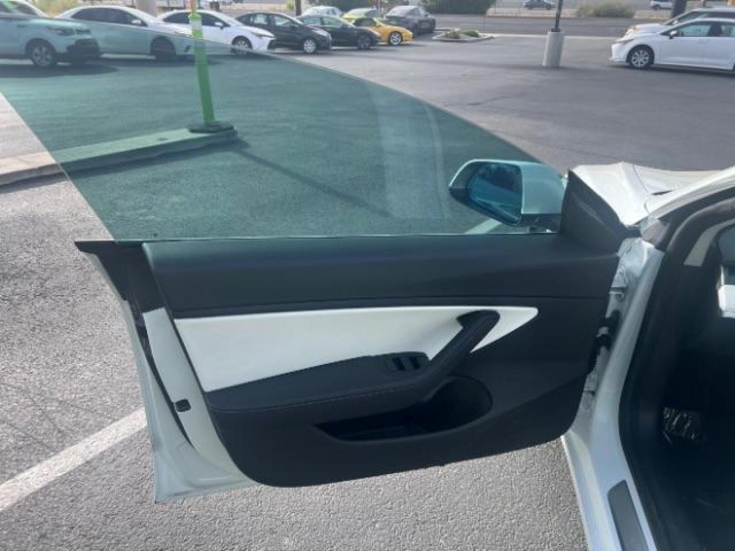 2020 Pearl White Multi-Coat /White/Black Tesla Model 3 Performance Dual Motor All-Wheel Drive (5YJ3E1EC1LF) with an ELECTRIC engine, Continuously Variable Transmission transmission, located at 940 North Main Street, Cedar City, UT, 84720, (435) 628-0023, 37.692936, -113.061897 - ****Price includes $4k IRS EV REBATE**** We are setup with IRS to file the rebate directly and take credit off the price of car. Check with IRS EV website to be sure you qualify. Trump has threatened to end rebate so ACT FAST! Full Self Drivnig Subscription PAID FOR! $8k value. Has small chips - Photo#14