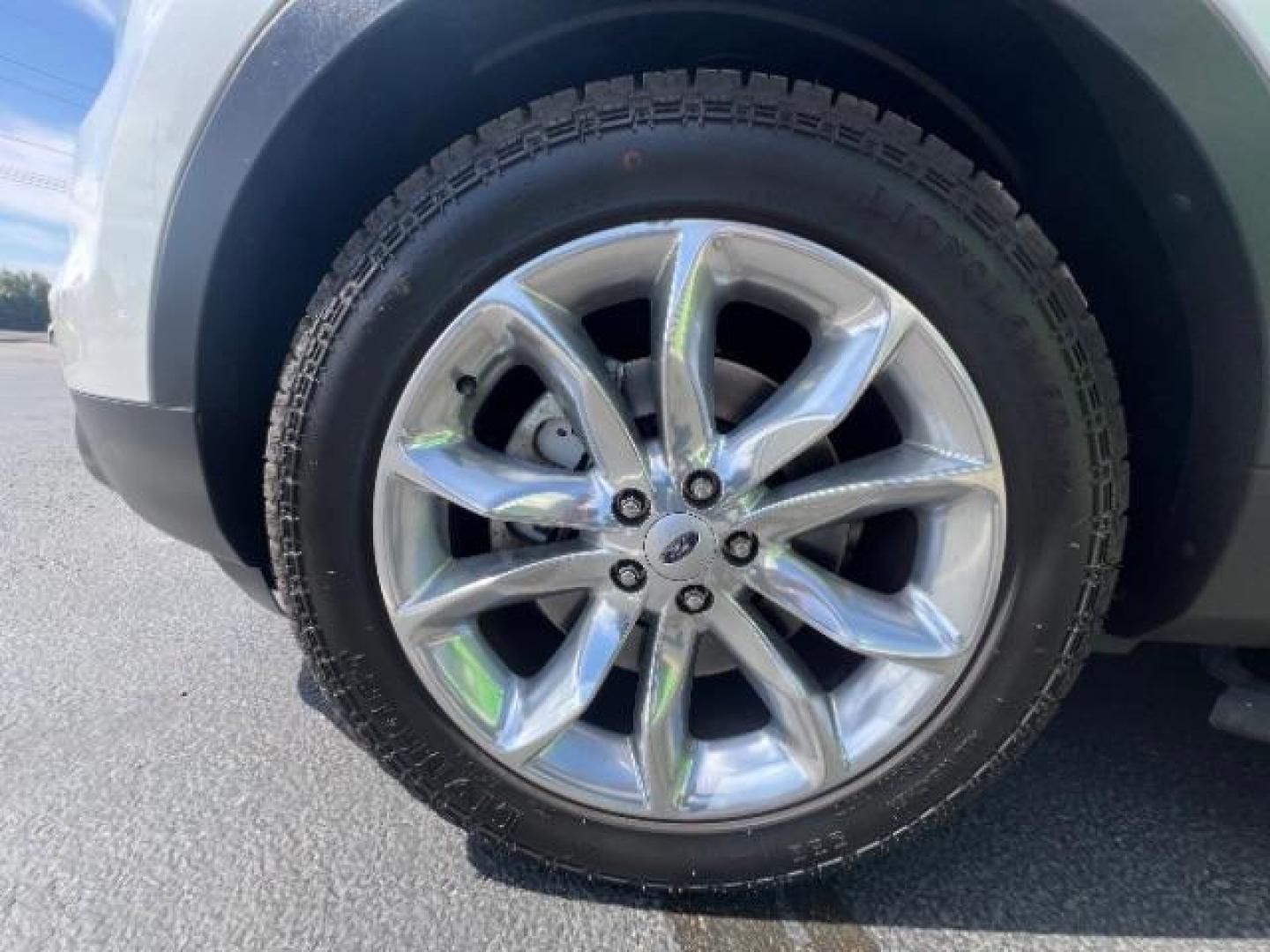 2014 White Platinum Metallic Tri-Coat /Medium Light Stone Ford Explorer Limited (1FM5K7F86EG) with an 3.5L V-6 DOHC engine, Continuously Variable Transmission transmission, located at 940 North Main Street, Cedar City, UT, 84720, (435) 628-0023, 37.692936, -113.061897 - We specialize in helping ALL people get the best financing available. No matter your credit score, good, bad or none we can get you an amazing rate. Had a bankruptcy, divorce, or repossessions? We give you the green light to get your credit back on the road. Low down and affordable payments that fit - Photo#9
