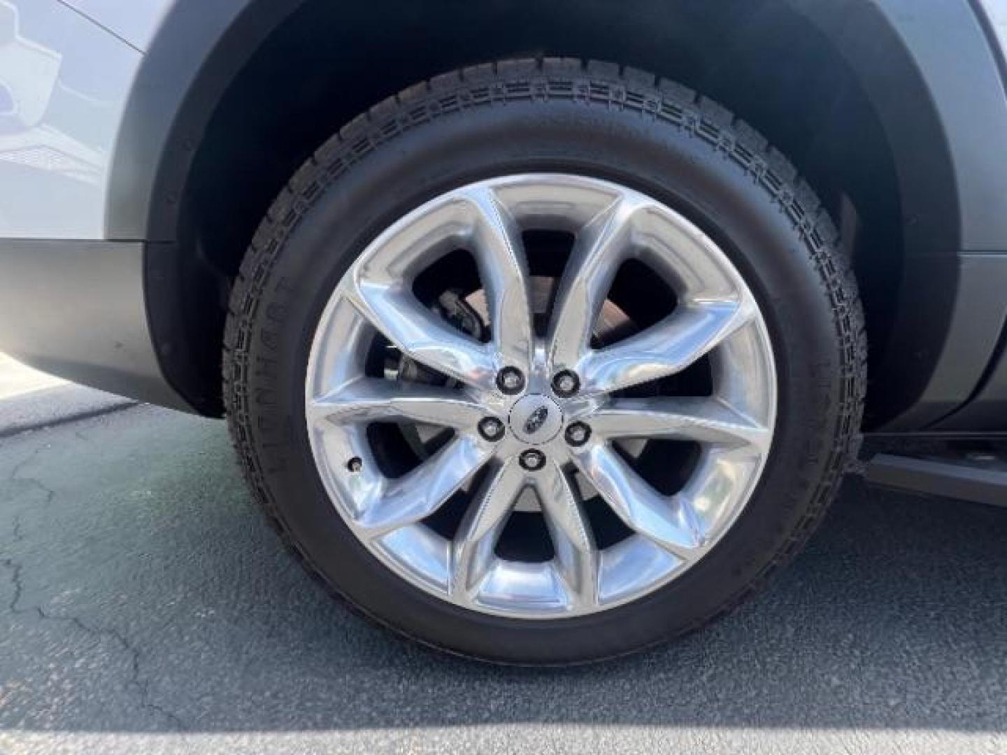 2014 White Platinum Metallic Tri-Coat /Medium Light Stone Ford Explorer Limited (1FM5K7F86EG) with an 3.5L V-6 DOHC engine, Continuously Variable Transmission transmission, located at 940 North Main Street, Cedar City, UT, 84720, (435) 628-0023, 37.692936, -113.061897 - We specialize in helping ALL people get the best financing available. No matter your credit score, good, bad or none we can get you an amazing rate. Had a bankruptcy, divorce, or repossessions? We give you the green light to get your credit back on the road. Low down and affordable payments that fit - Photo#11