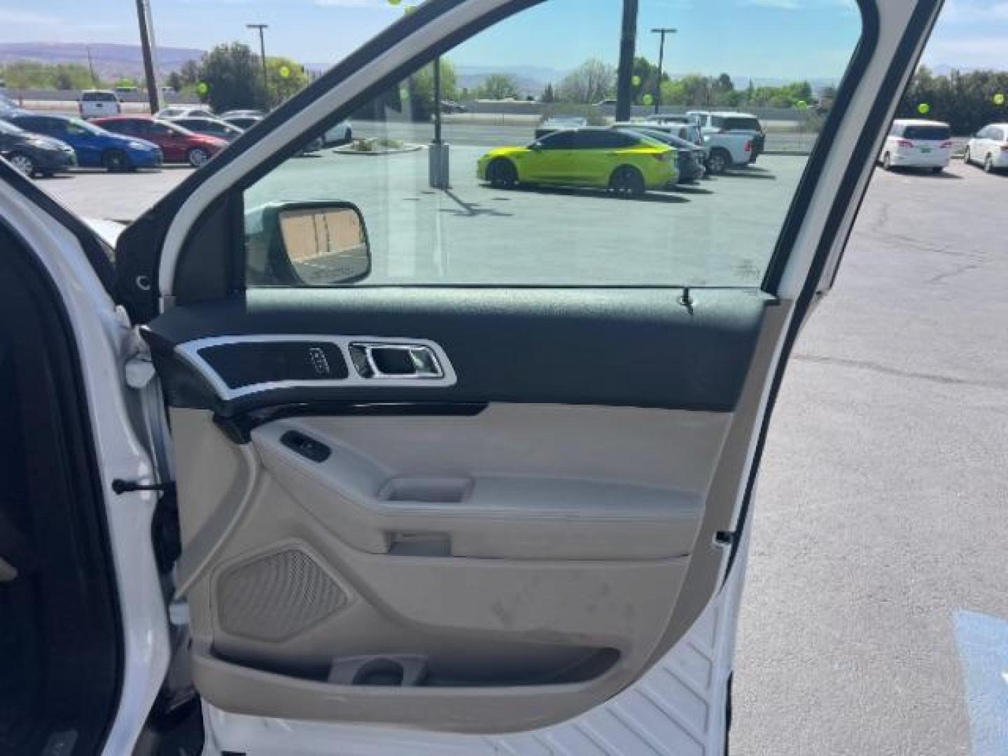 2014 White Platinum Metallic Tri-Coat /Medium Light Stone Ford Explorer Limited (1FM5K7F86EG) with an 3.5L V-6 DOHC engine, Continuously Variable Transmission transmission, located at 940 North Main Street, Cedar City, UT, 84720, (435) 628-0023, 37.692936, -113.061897 - We specialize in helping ALL people get the best financing available. No matter your credit score, good, bad or none we can get you an amazing rate. Had a bankruptcy, divorce, or repossessions? We give you the green light to get your credit back on the road. Low down and affordable payments that fit - Photo#32