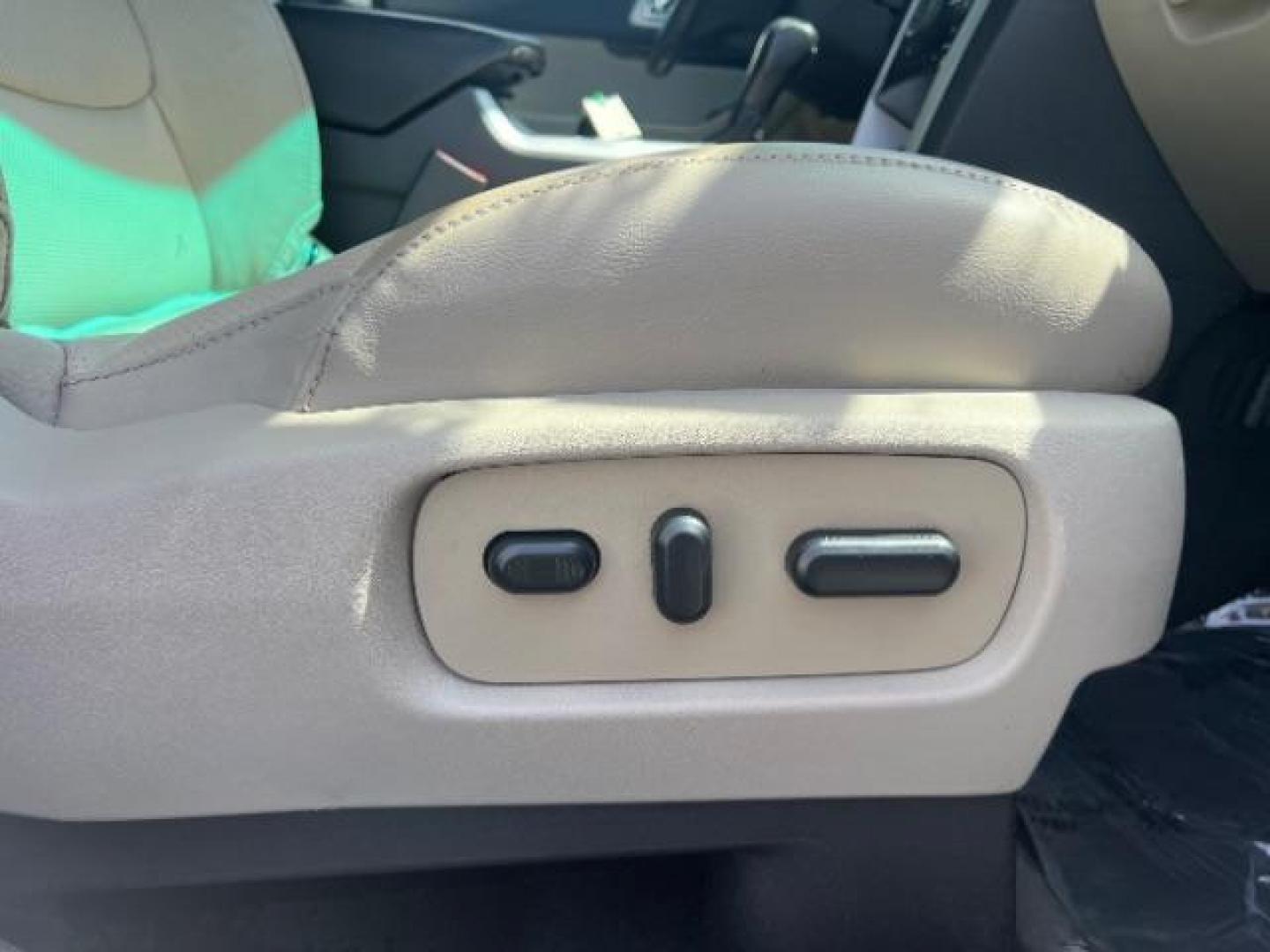 2014 White Platinum Metallic Tri-Coat /Medium Light Stone Ford Explorer Limited (1FM5K7F86EG) with an 3.5L V-6 DOHC engine, Continuously Variable Transmission transmission, located at 940 North Main Street, Cedar City, UT, 84720, (435) 628-0023, 37.692936, -113.061897 - We specialize in helping ALL people get the best financing available. No matter your credit score, good, bad or none we can get you an amazing rate. Had a bankruptcy, divorce, or repossessions? We give you the green light to get your credit back on the road. Low down and affordable payments that fit - Photo#33