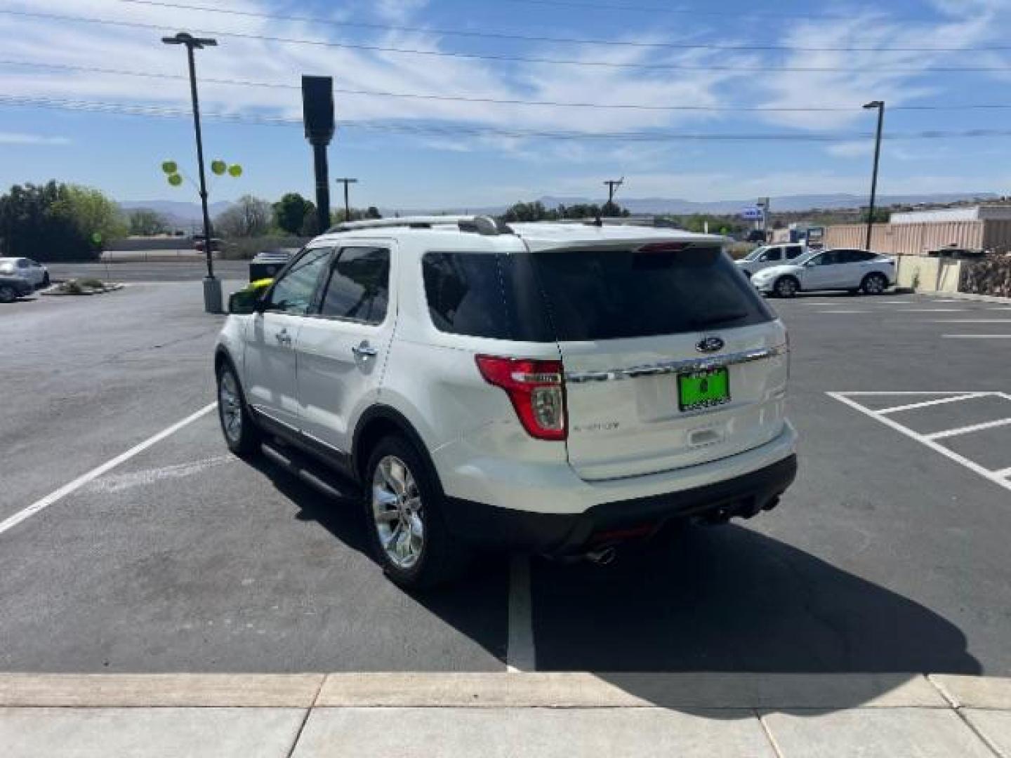2014 White Platinum Metallic Tri-Coat /Medium Light Stone Ford Explorer Limited (1FM5K7F86EG) with an 3.5L V-6 DOHC engine, Continuously Variable Transmission transmission, located at 940 North Main Street, Cedar City, UT, 84720, (435) 628-0023, 37.692936, -113.061897 - We specialize in helping ALL people get the best financing available. No matter your credit score, good, bad or none we can get you an amazing rate. Had a bankruptcy, divorce, or repossessions? We give you the green light to get your credit back on the road. Low down and affordable payments that fit - Photo#4