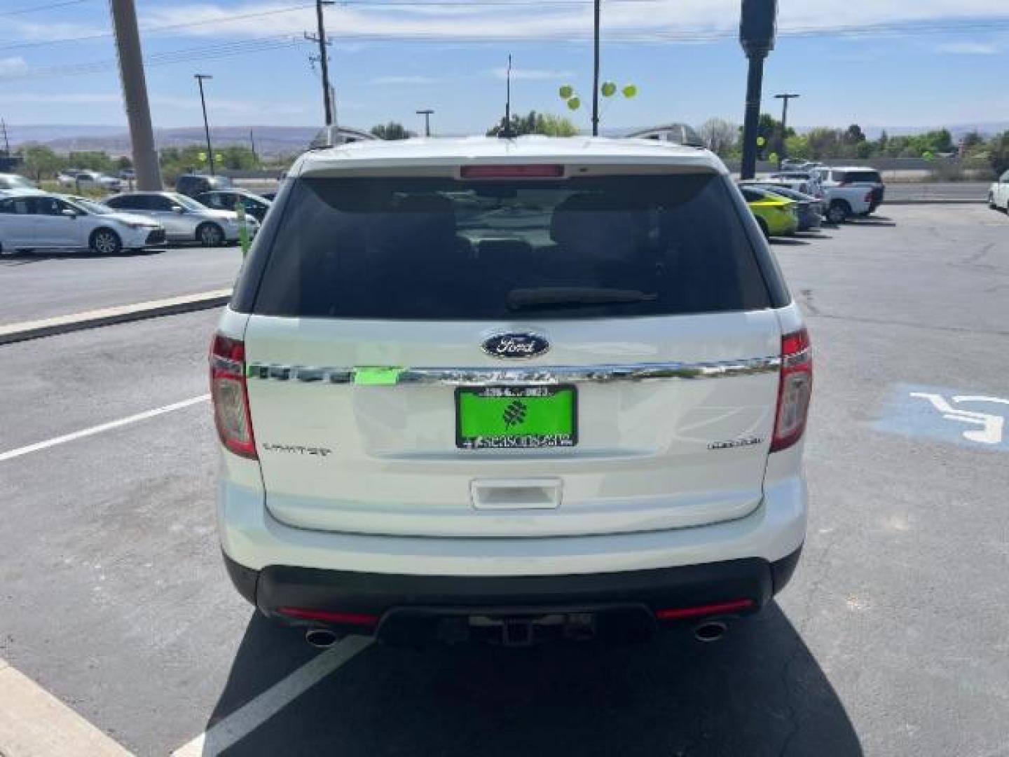 2014 White Platinum Metallic Tri-Coat /Medium Light Stone Ford Explorer Limited (1FM5K7F86EG) with an 3.5L V-6 DOHC engine, Continuously Variable Transmission transmission, located at 940 North Main Street, Cedar City, UT, 84720, (435) 628-0023, 37.692936, -113.061897 - We specialize in helping ALL people get the best financing available. No matter your credit score, good, bad or none we can get you an amazing rate. Had a bankruptcy, divorce, or repossessions? We give you the green light to get your credit back on the road. Low down and affordable payments that fit - Photo#5
