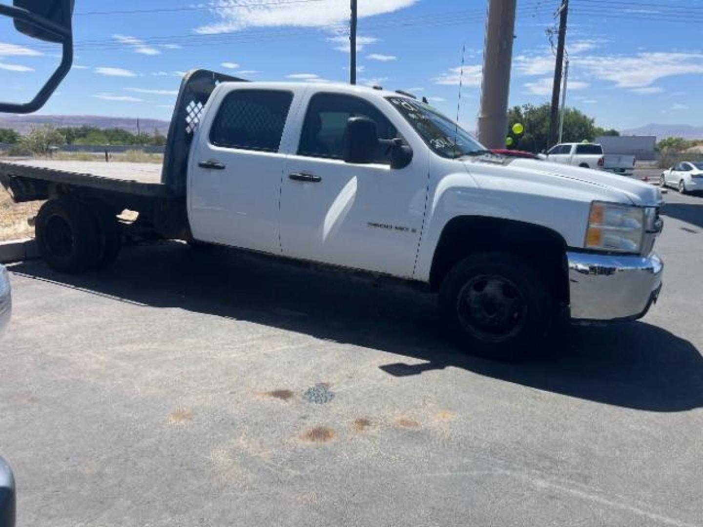 2008 Summit White /Dark Titanium Chevrolet Silverado 3500HD Work Truck (1GCJC33688F) with an Duramax 6.6L V-8 diesel direct injection engine, Automatic transmission, located at 1865 East Red Hills Pkwy, St. George, 84770, (435) 628-0023, 37.120850, -113.543640 - This vehicle is a Mechanic Special. This means it will need some love. Runs a drives fine but has body damage, leaks or other mechanical issues. It did NOT pass our 50 point inspection. Get a great deal on a less than perfect car. These cars do NOT qualify for our in house financing. Cash and carry, - Photo#7