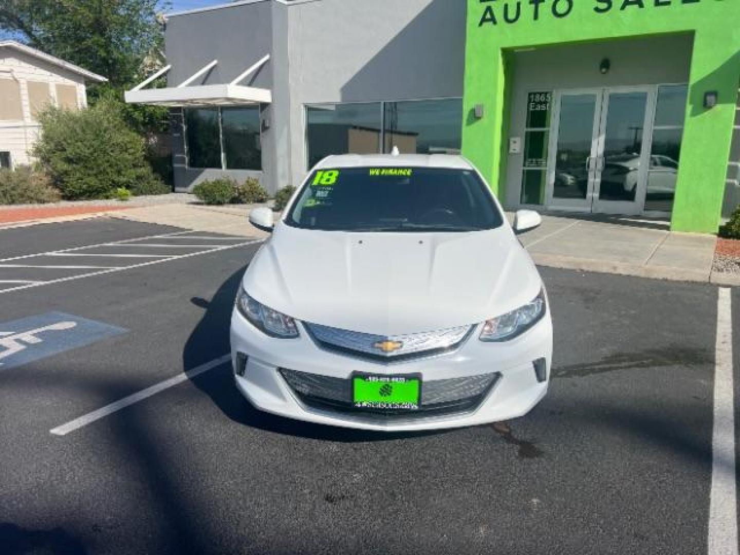 2018 Summit White /Jet Black Chevrolet Volt LT (1G1RC6S55JU) with an Voltec 1.5L I-4 gasoline direct injection engine, Continuously Variable Transmission transmission, located at 1865 East Red Hills Pkwy, St. George, 84770, (435) 628-0023, 37.120850, -113.543640 - ***This vehicle qualifies for the EV/Hybrid tax rebate of up to $4,000*** We are setup with the IRS to receive direct payments within 72 hours. We file the rebate online with IRS and can credit it to your down payment, reduce the sales price OR give you cashback!! These cars will not last and can o - Photo#1