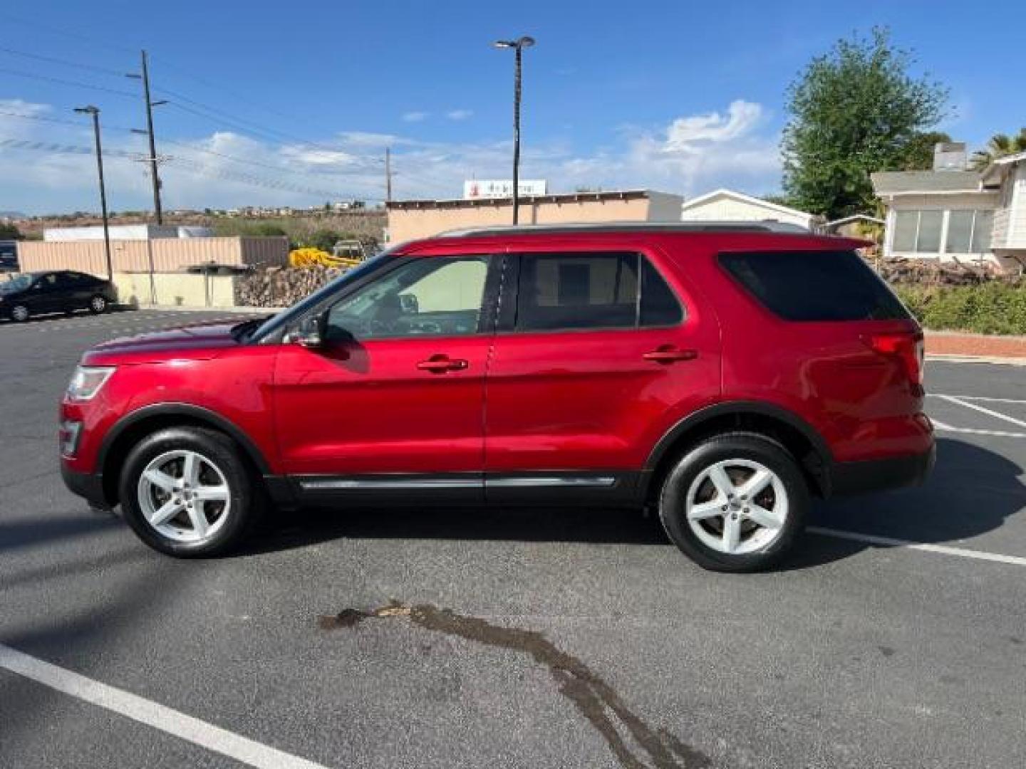 2016 Ruby Red Metallic Tinted Clearcoat /Ebony Black Ford Explorer XLT (1FM5K8D8XGG) with an 3.5L V-6 DOHC engine, located at 1865 East Red Hills Pkwy, St. George, 84770, (435) 628-0023, 37.120850, -113.543640 - We specialize in helping ALL people get the best financing available. No matter your credit score, good, bad or none we can get you an amazing rate. Had a bankruptcy, divorce, or repossessions? We give you the green light to get your credit back on the road. Low down and affordable payments that fit - Photo#3