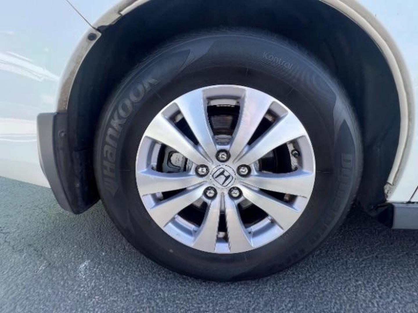 2016 White Diamond Pearl /Beige Honda Odyssey SE (5FNRL5H31GB) with an 3.5L V-6 i-VTEC variable valve control engine, located at 1865 East Red Hills Pkwy, St. George, 84770, (435) 628-0023, 37.120850, -113.543640 - We specialize in helping ALL people get the best financing available. No matter your credit score, good, bad or none we can get you an amazing rate. Had a bankruptcy, divorce, or repossessions? We give you the green light to get your credit back on the road. Low down and affordable payments that fit - Photo#11