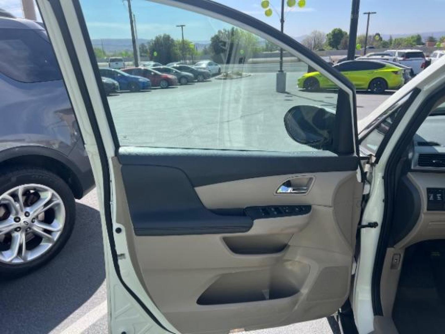 2016 White Diamond Pearl /Beige Honda Odyssey SE (5FNRL5H31GB) with an 3.5L V-6 i-VTEC variable valve control engine, located at 1865 East Red Hills Pkwy, St. George, 84770, (435) 628-0023, 37.120850, -113.543640 - We specialize in helping ALL people get the best financing available. No matter your credit score, good, bad or none we can get you an amazing rate. Had a bankruptcy, divorce, or repossessions? We give you the green light to get your credit back on the road. Low down and affordable payments that fit - Photo#12