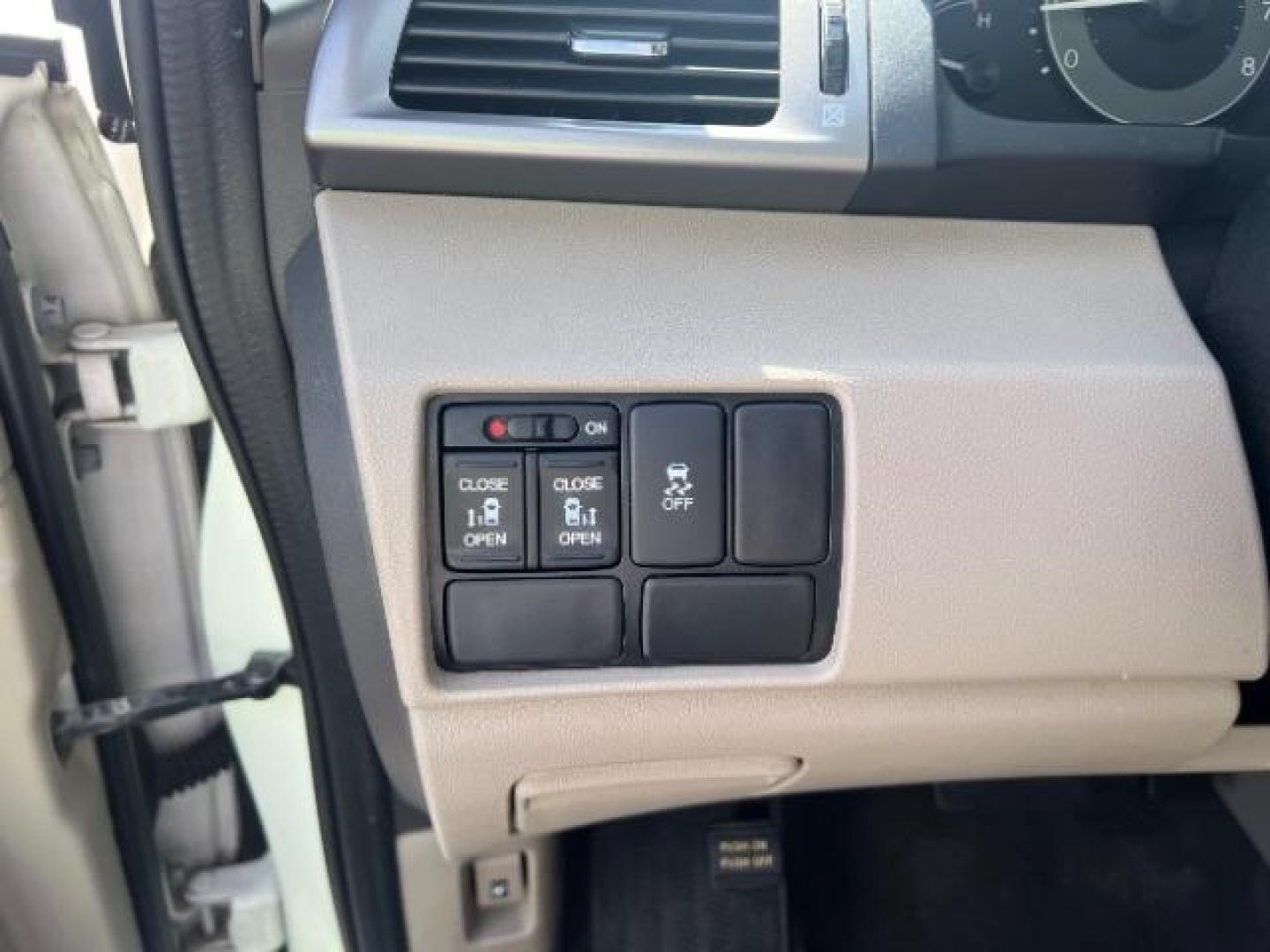 2016 White Diamond Pearl /Beige Honda Odyssey SE (5FNRL5H31GB) with an 3.5L V-6 i-VTEC variable valve control engine, located at 1865 East Red Hills Pkwy, St. George, 84770, (435) 628-0023, 37.120850, -113.543640 - We specialize in helping ALL people get the best financing available. No matter your credit score, good, bad or none we can get you an amazing rate. Had a bankruptcy, divorce, or repossessions? We give you the green light to get your credit back on the road. Low down and affordable payments that fit - Photo#15