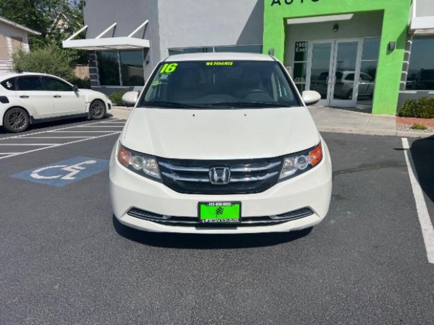 2016 White Diamond Pearl /Beige Honda Odyssey SE (5FNRL5H31GB) with an 3.5L V-6 i-VTEC variable valve control engine, located at 1865 East Red Hills Pkwy, St. George, 84770, (435) 628-0023, 37.120850, -113.543640 - We specialize in helping ALL people get the best financing available. No matter your credit score, good, bad or none we can get you an amazing rate. Had a bankruptcy, divorce, or repossessions? We give you the green light to get your credit back on the road. Low down and affordable payments that fit - Photo#1