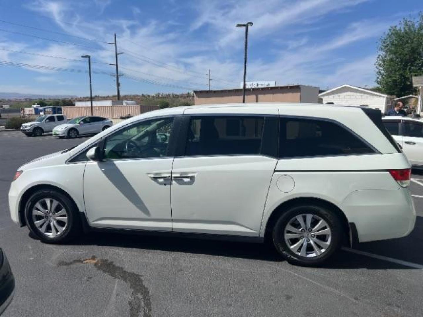 2016 White Diamond Pearl /Beige Honda Odyssey SE (5FNRL5H31GB) with an 3.5L V-6 i-VTEC variable valve control engine, located at 1865 East Red Hills Pkwy, St. George, 84770, (435) 628-0023, 37.120850, -113.543640 - We specialize in helping ALL people get the best financing available. No matter your credit score, good, bad or none we can get you an amazing rate. Had a bankruptcy, divorce, or repossessions? We give you the green light to get your credit back on the road. Low down and affordable payments that fit - Photo#3