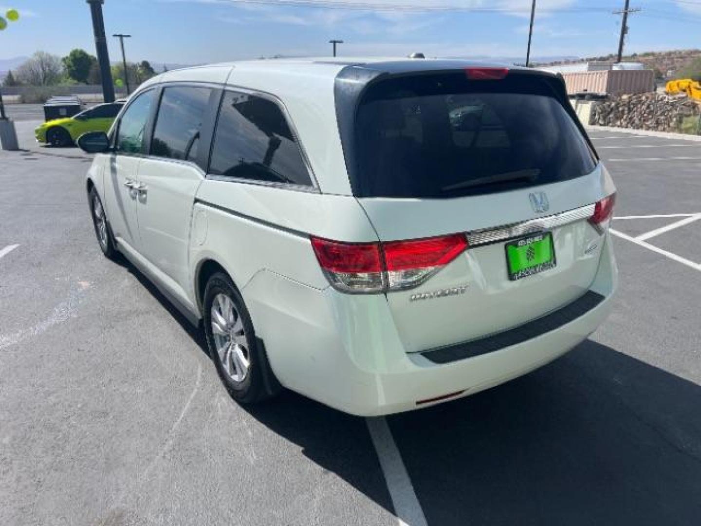 2016 White Diamond Pearl /Beige Honda Odyssey SE (5FNRL5H31GB) with an 3.5L V-6 i-VTEC variable valve control engine, located at 1865 East Red Hills Pkwy, St. George, 84770, (435) 628-0023, 37.120850, -113.543640 - We specialize in helping ALL people get the best financing available. No matter your credit score, good, bad or none we can get you an amazing rate. Had a bankruptcy, divorce, or repossessions? We give you the green light to get your credit back on the road. Low down and affordable payments that fit - Photo#4