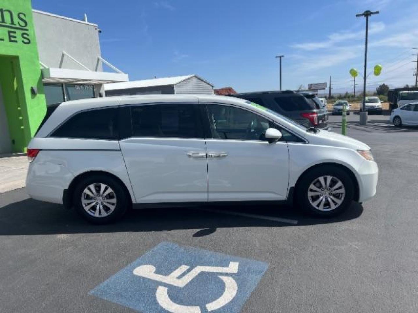 2016 White Diamond Pearl /Beige Honda Odyssey SE (5FNRL5H31GB) with an 3.5L V-6 i-VTEC variable valve control engine, located at 1865 East Red Hills Pkwy, St. George, 84770, (435) 628-0023, 37.120850, -113.543640 - We specialize in helping ALL people get the best financing available. No matter your credit score, good, bad or none we can get you an amazing rate. Had a bankruptcy, divorce, or repossessions? We give you the green light to get your credit back on the road. Low down and affordable payments that fit - Photo#7