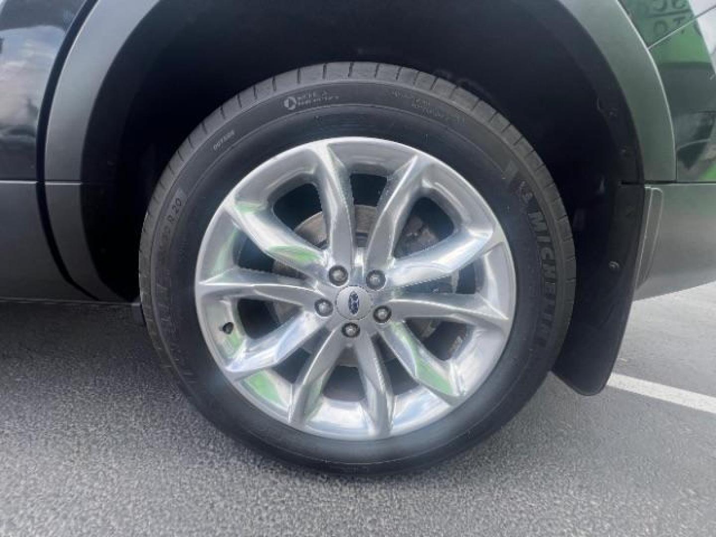 2014 Tuxedo Black Metallic /Charcoal Black Ford Explorer XLT (1FM5K8D81EG) with an 3.5L V-6 DOHC engine, located at 1865 East Red Hills Pkwy, St. George, 84770, (435) 628-0023, 37.120850, -113.543640 - Photo#9