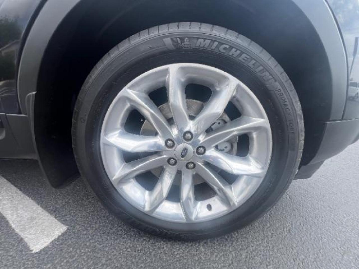 2014 Tuxedo Black Metallic /Charcoal Black Ford Explorer XLT (1FM5K8D81EG) with an 3.5L V-6 DOHC engine, located at 1865 East Red Hills Pkwy, St. George, 84770, (435) 628-0023, 37.120850, -113.543640 - Photo#11