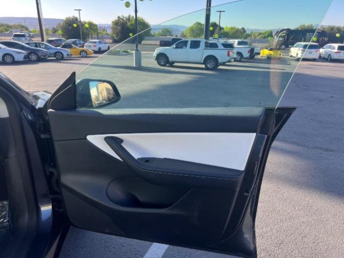 2022 Midnight Silver Metallic /Black Tesla Model Y Performance Dual Motor All-Wheel Drive (7SAYGDEF9NF) with an 2.0L L4 DOHC 16V TUR engine, Continuously Variable Transmission transmission, located at 1865 East Red Hills Pkwy, St. George, 84770, (435) 628-0023, 37.120850, -113.543640 - ****Price includes $4k IRS EV REBATE**** We are setup with IRS to file the rebate directly and take credit off the price of car. Check with IRS EV website to be sure you qualify. Trump has threatened to end rebate so ACT FAST! Full battery and motor warranty up to 120k miles We are THE southern - Photo#27