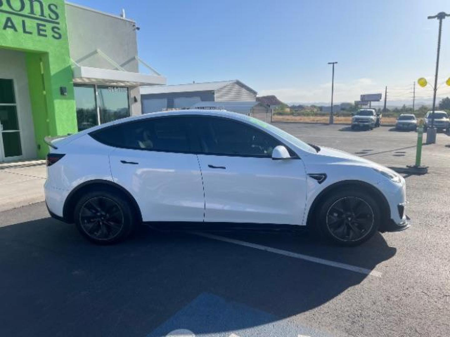 2021 Pearl White Multi-Coat /Black Tesla Model Y Long Range Dual Motor All-Wheel Drive (5YJYGDEE6MF) , Continuously Variable Transmission transmission, located at 1865 East Red Hills Pkwy, St. George, 84770, (435) 628-0023, 37.120850, -113.543640 - Photo#9