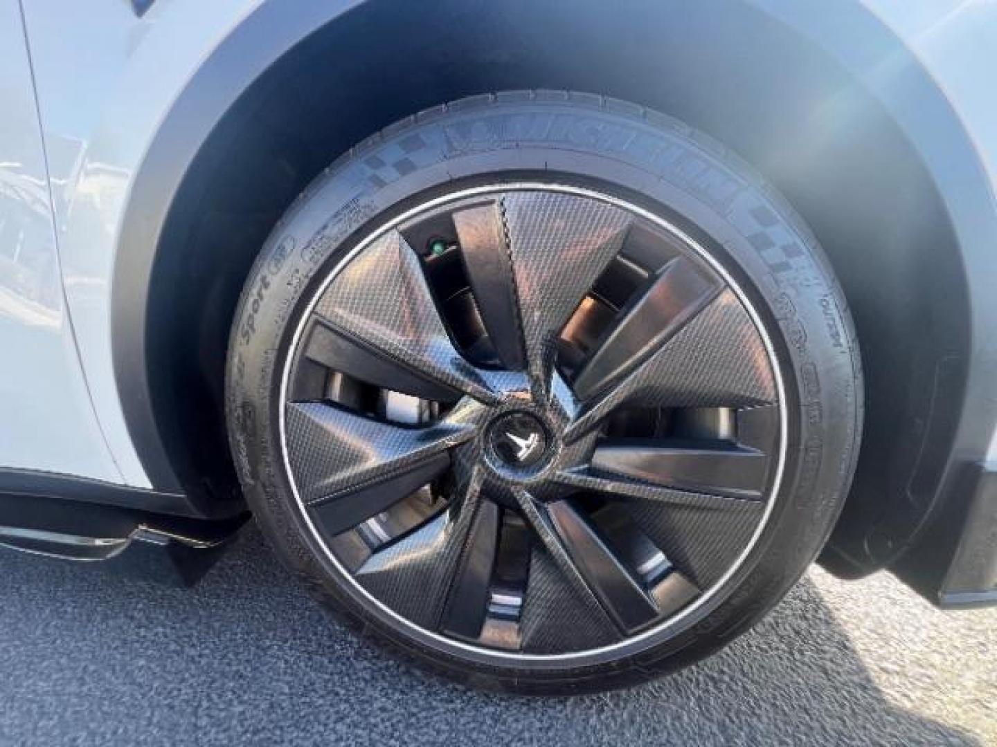 2021 Pearl White Multi-Coat /Black Tesla Model Y Long Range Dual Motor All-Wheel Drive (5YJYGDEE6MF) , Continuously Variable Transmission transmission, located at 1865 East Red Hills Pkwy, St. George, 84770, (435) 628-0023, 37.120850, -113.543640 - Photo#10